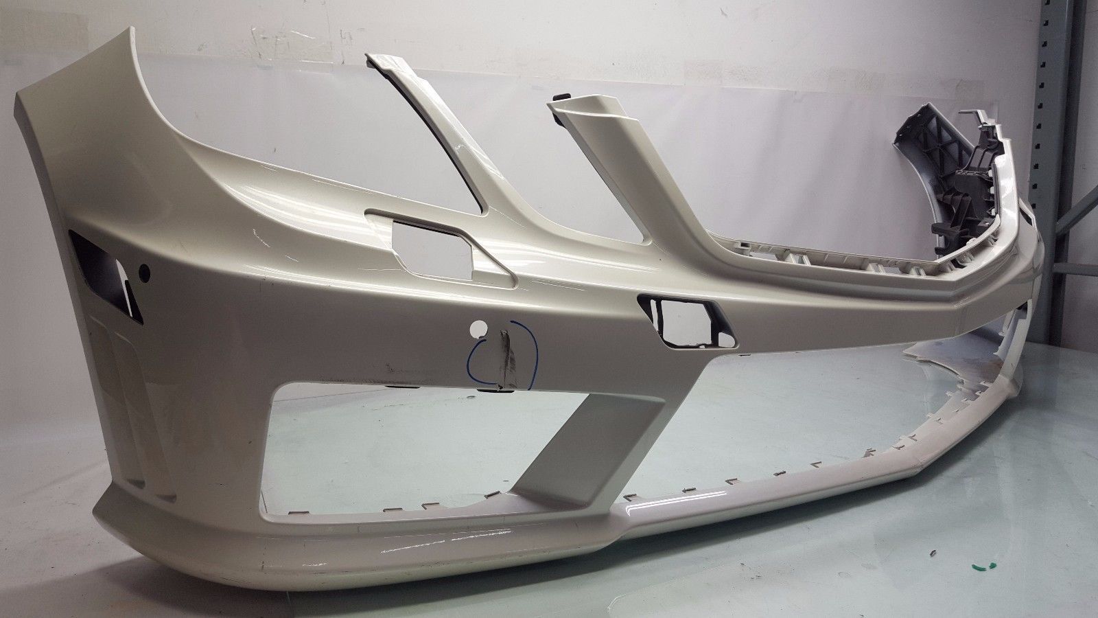 Exterior Body Parts - 2010-2013 MERCEDES W212 E-CLASS E63 AMG SPORT FRONT BUMPER COVER W/ PDC OEM - Used - 2010 to 2013 Mercedes-Benz E63 AMG - Sacramento, CA 95691, United States