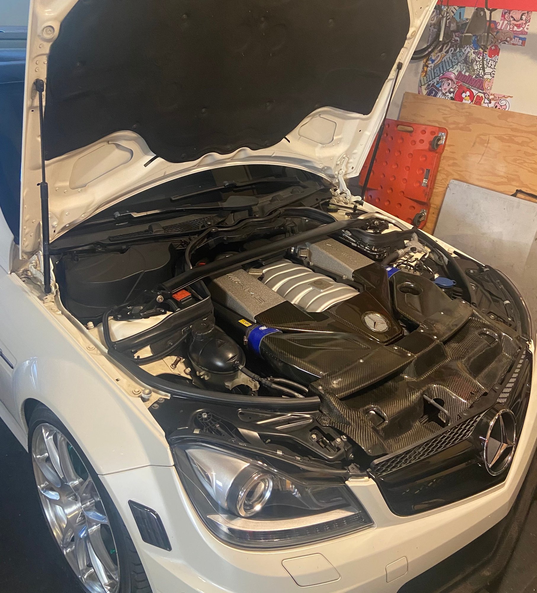 2013 Mercedes-Benz C63 AMG - 2013 C63 enthusiast owned and cared for - Used - VIN WDDGF7HB4DA829512 - 126,000 Miles - 8 cyl - 2WD - Automatic - Sedan - White - Tucson, AZ 85743, United States