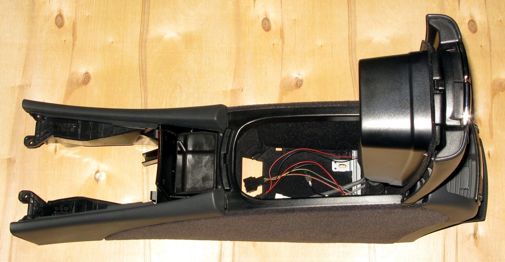 Interior/Upholstery - Center Console (W211) -- 2002 - 2007 - Used - 2002 to 2007 Mercedes-Benz E500 - 2002 to 2007 Mercedes-Benz E320 - Randolph, NJ 07869, United States