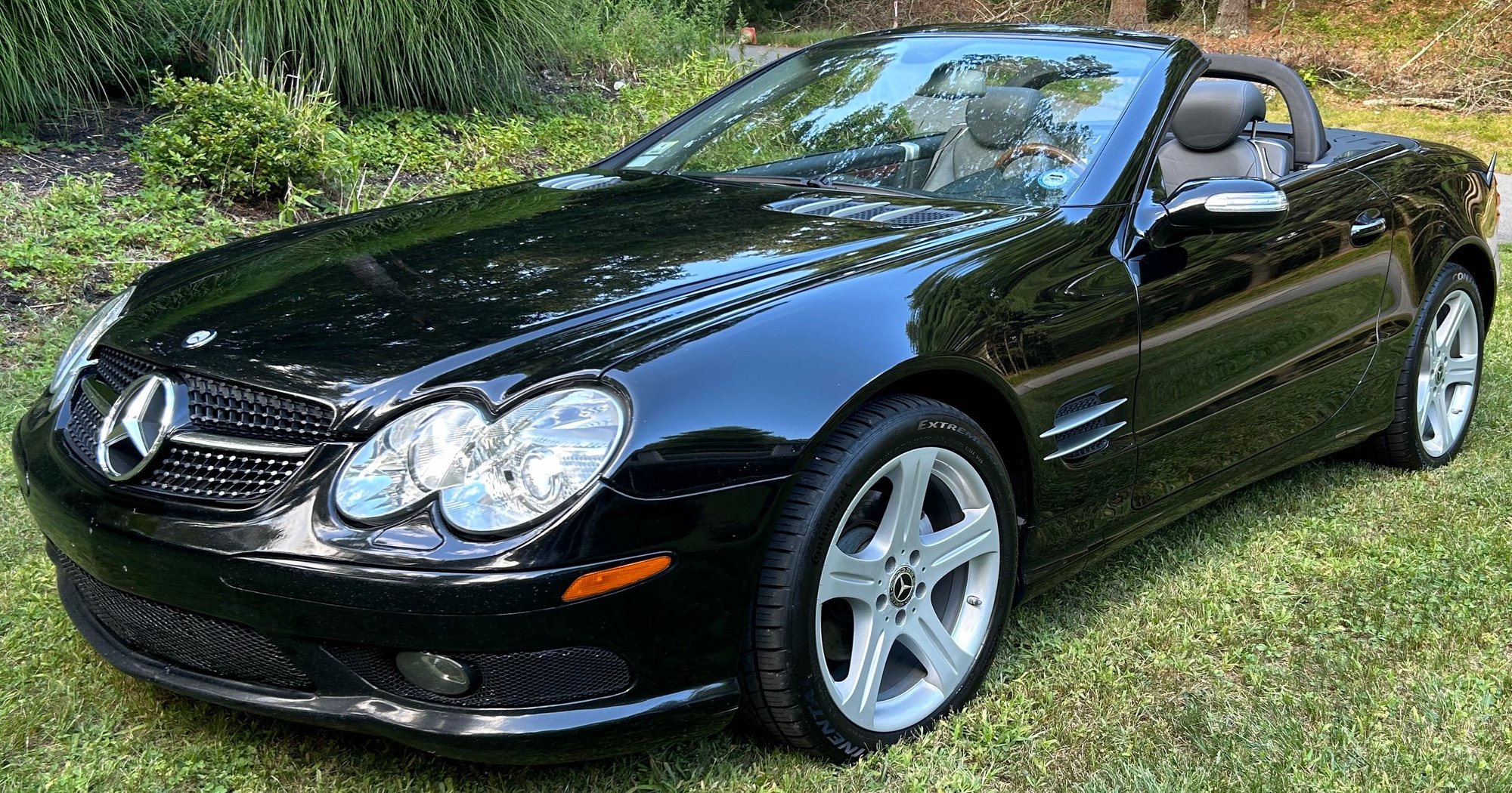 2006 Mercedes-Benz SL500 - 2006 Mercedes Benz SL500 in great condition - Used - VIN WDBSK75F16F109354 - 173,000 Miles - 8 cyl - 2WD - Automatic - Convertible - Black - Dartmouth, MA 02747, United States