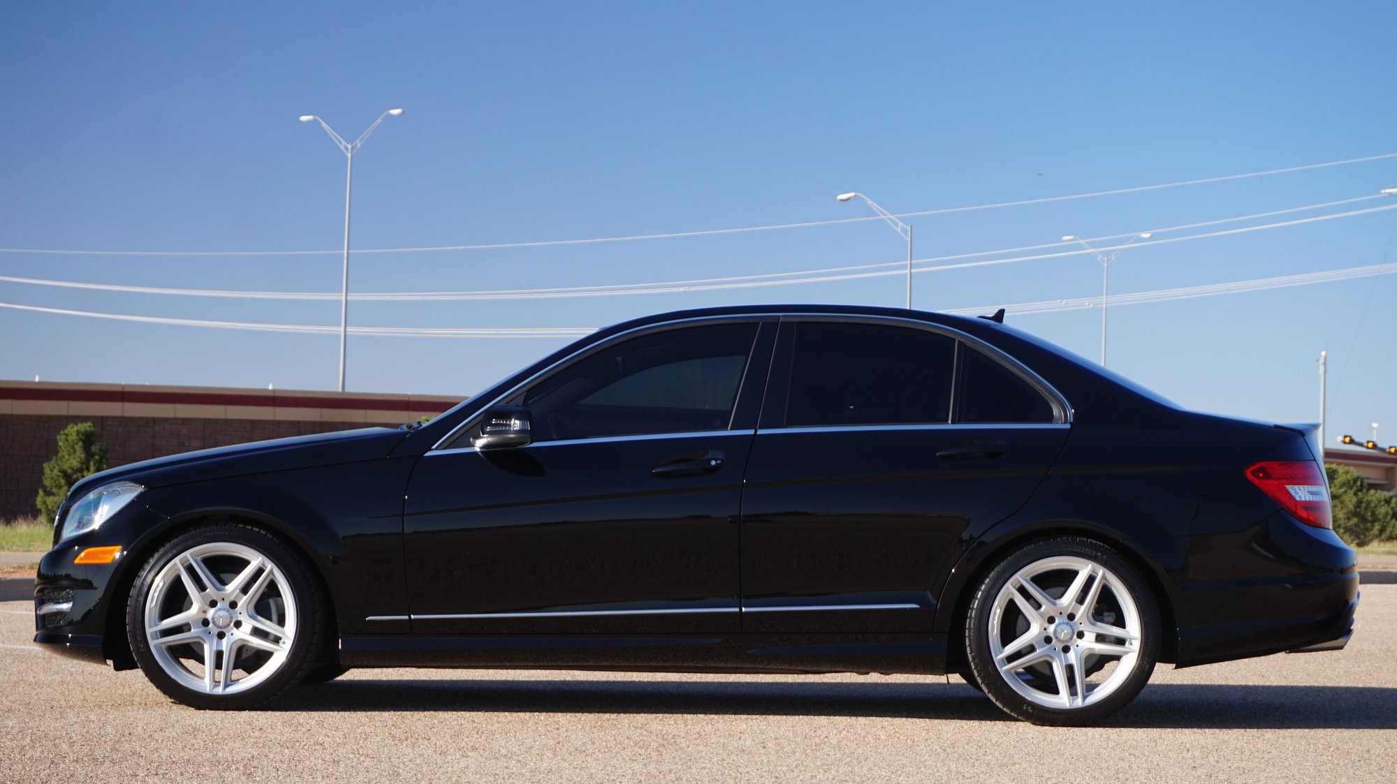 2013 Mercedes-Benz C250 - 2013 Mercedes-Benz C250 Sport - Used - VIN WDDGF4HB2DA809130 - 87,800 Miles - 4 cyl - 2WD - Automatic - Sedan - Black - Lubbock, TX 79423, United States