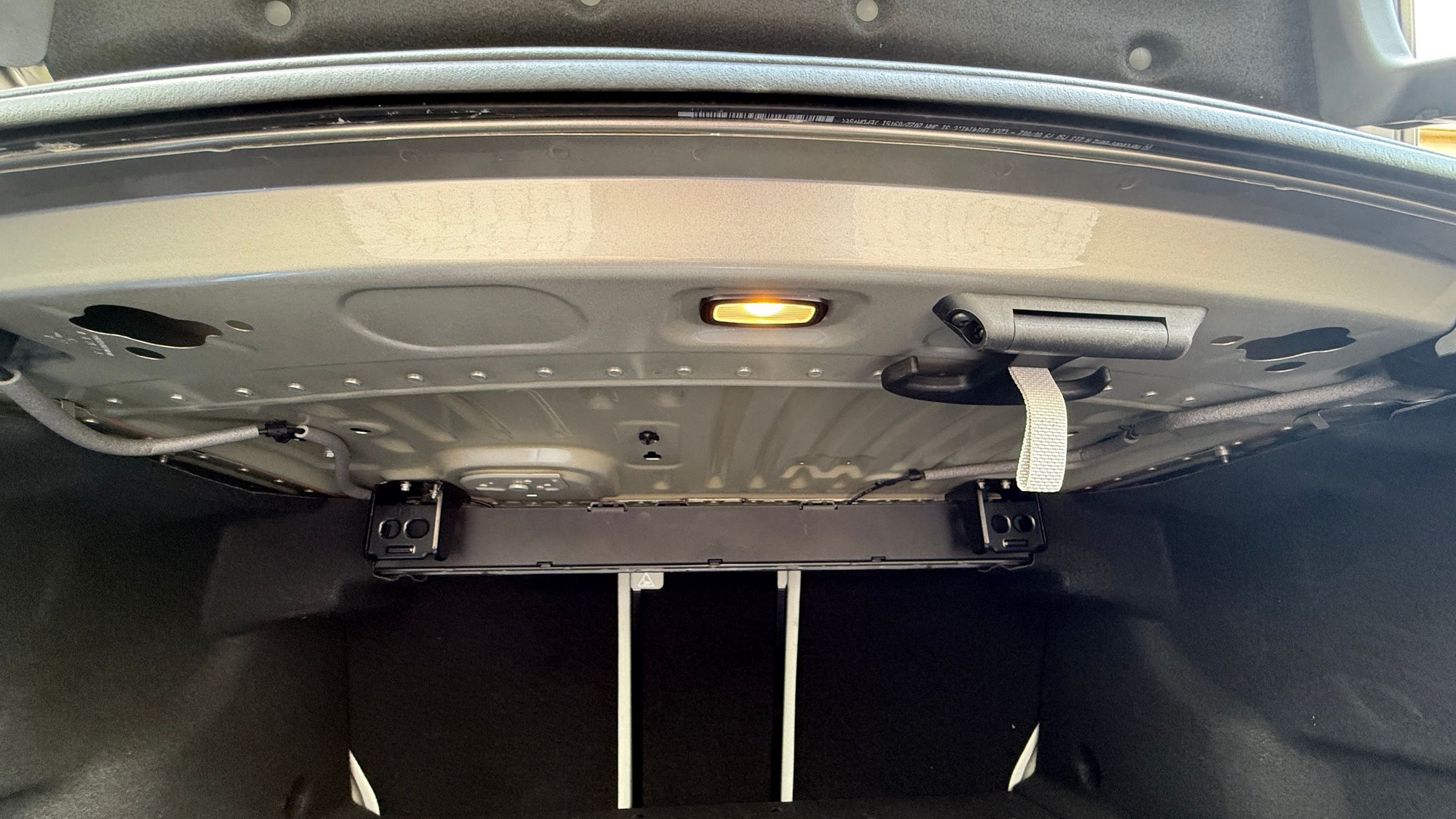 new position for the trunk light (frame)