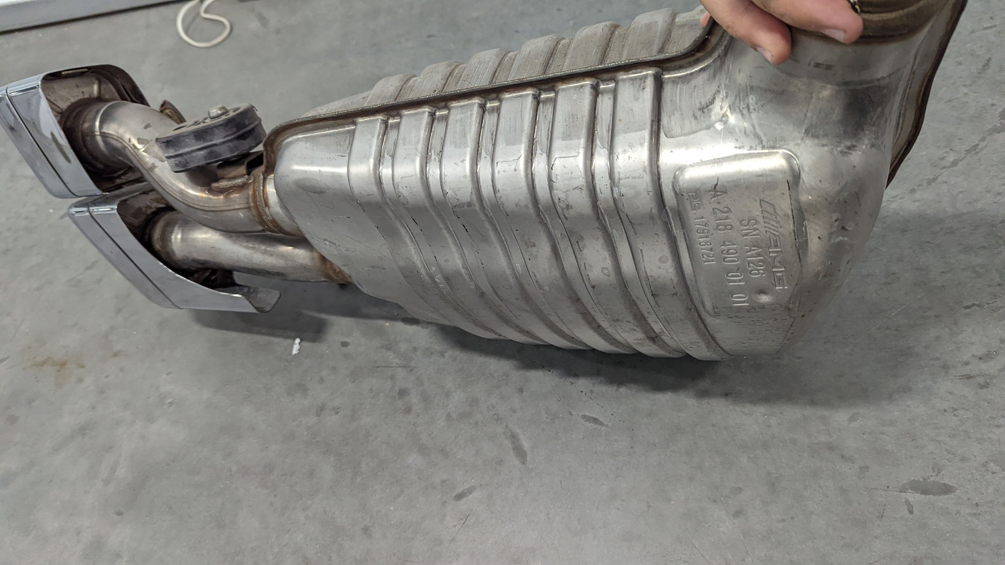 Engine - Exhaust - AMG Mufflers Exhaust W218 2012-2014 CLS63 E63 - Used - 2012 to 2014 Mercedes-Benz CLK63 AMG - Cerritos, CA 90703, United States
