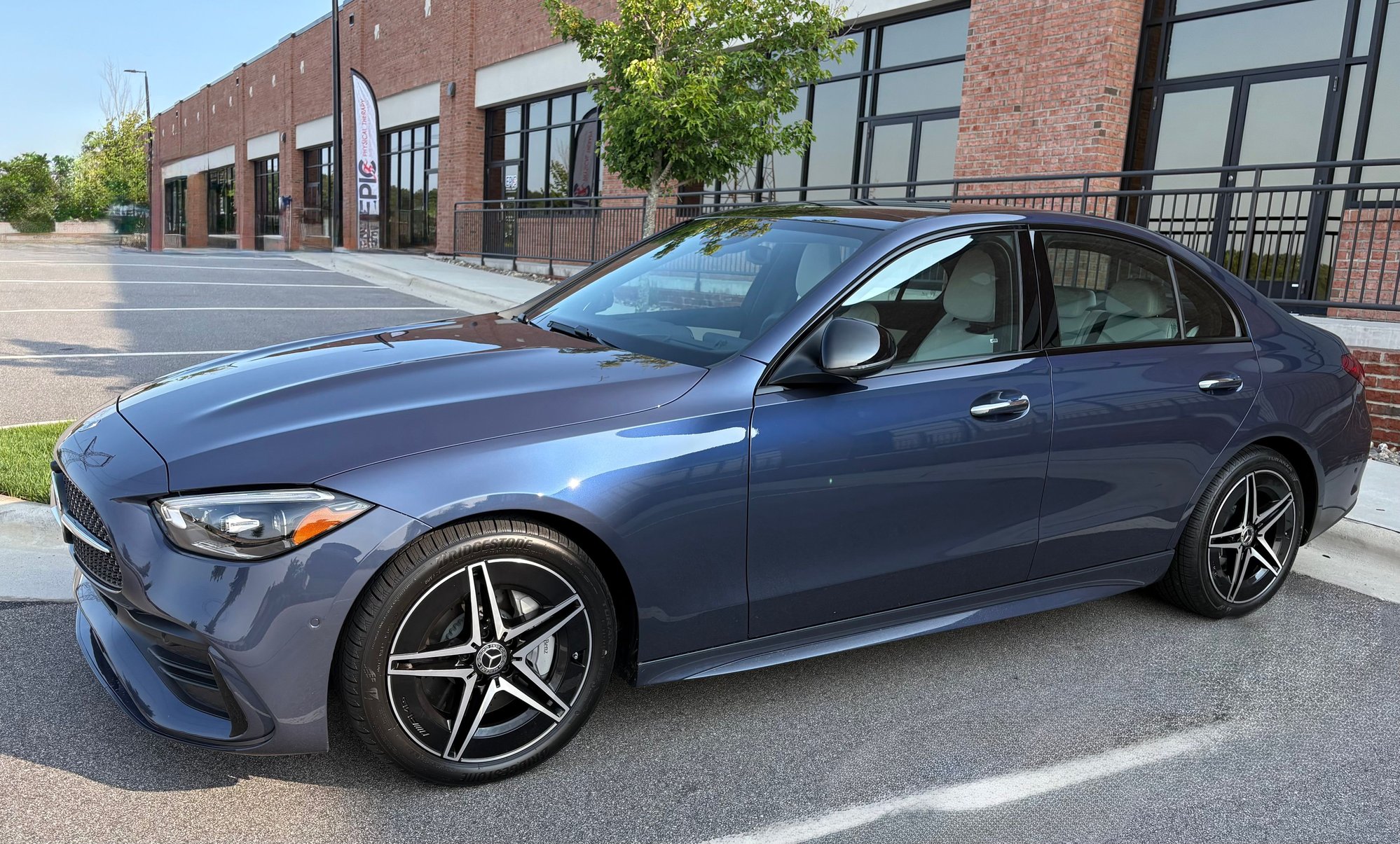 2025 C300 4-Matic Amg. Twilight Blue, Neva Grey