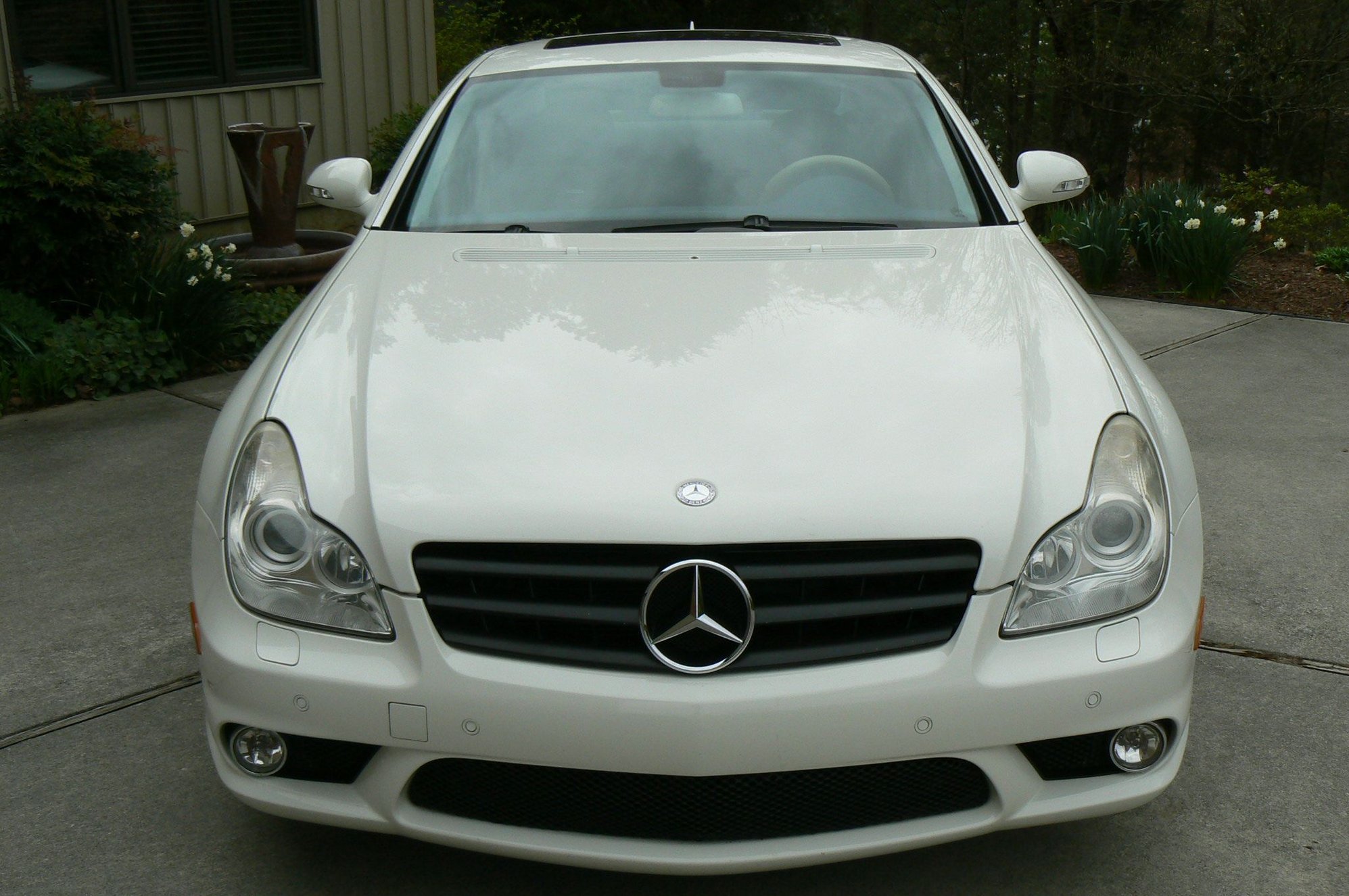 2007 Mercedes-Benz CLS63 AMG - 2007 CLS63 AMG, All maintenance up to date, runs perfect and looks fantastic. - Used - VIN WDDDJ77XX7A094361 - 99,840 Miles - 8 cyl - 2WD - Automatic - Sedan - White - Loudon, TN 37774, United States