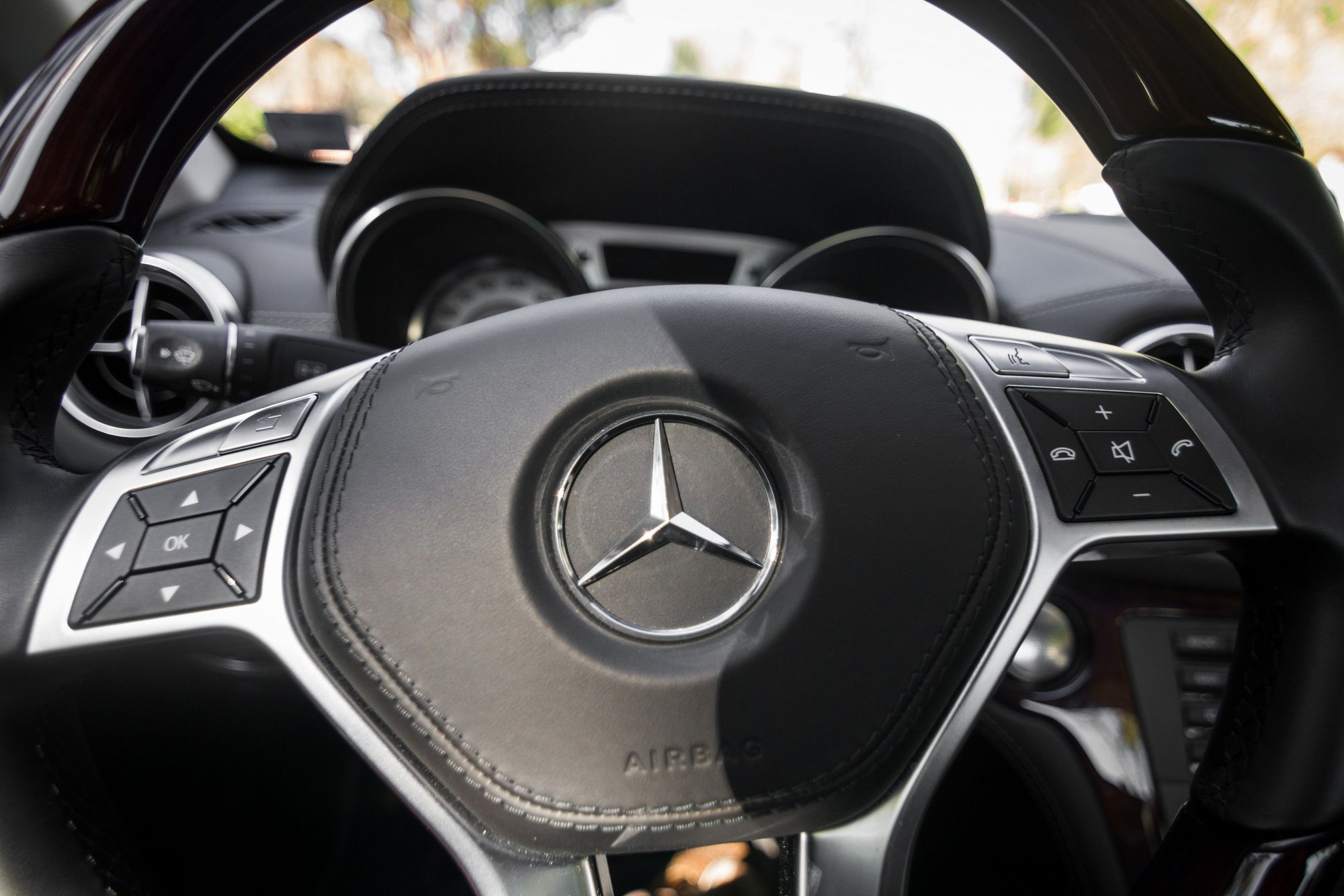 2013 Mercedes-Benz SL550 - Beautiful 2013 Mercedes-Benz SL550 V8 Convertible - Used - VIN WDDJK7DA5DF013684 - 46,261 Miles - 8 cyl - 2WD - Automatic - Convertible - Black - Walnut, CA 91789, United States