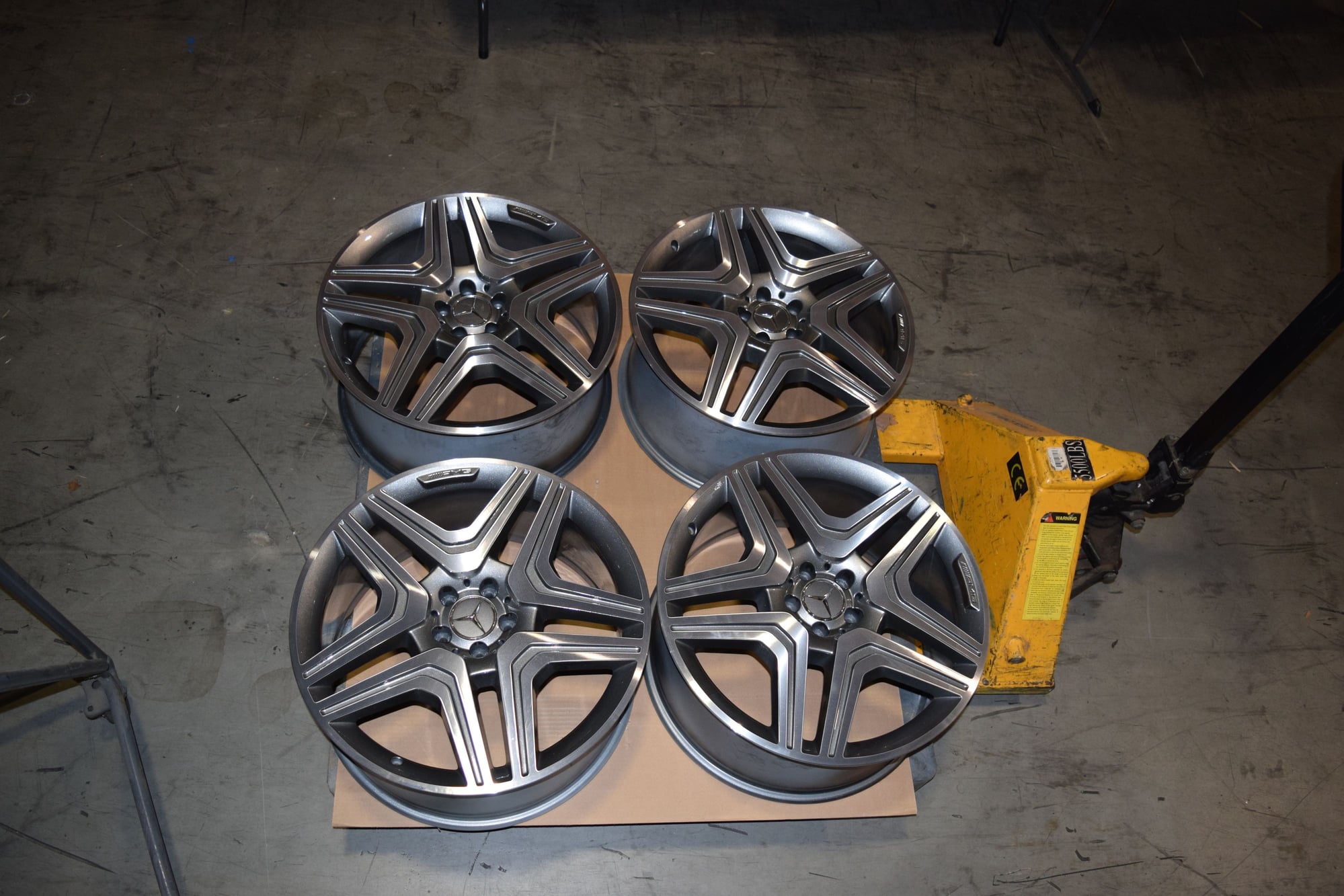 Wheels and Tires/Axles - 21' AMG wheels fits most SUVs - Used - 2012 to 2019 Mercedes-Benz ML63 AMG - Closter, NJ 07624, United States