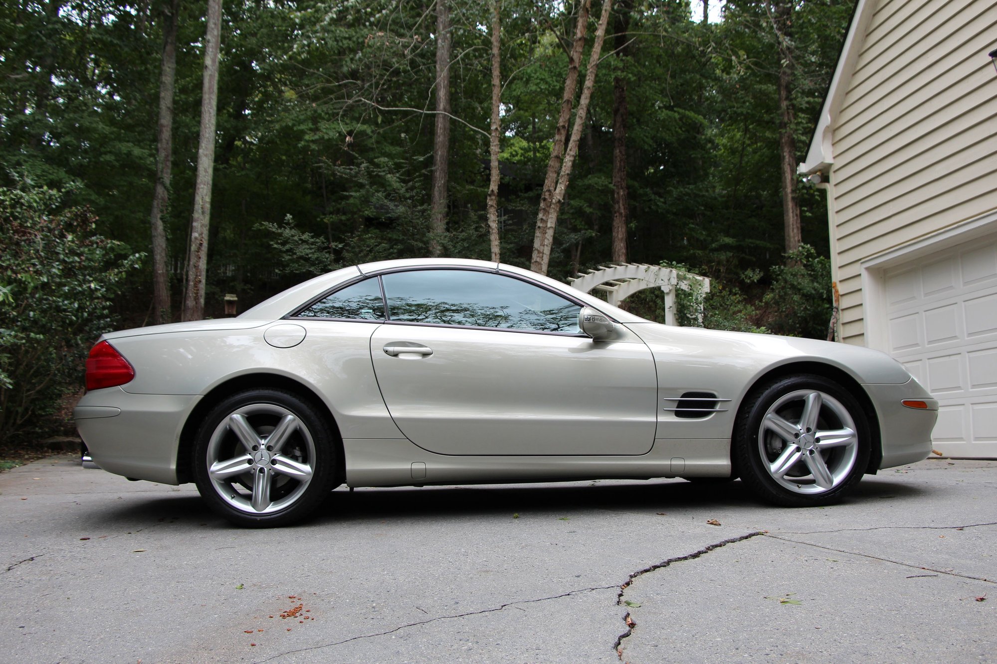 2003 Mercedes-Benz SL500 - Near showroom condition 2003 SL500 Launch Sliver Designo - Used - VIN WDBSK75F83F009845 - 84,750 Miles - 8 cyl - 2WD - Automatic - Convertible - Silver - Lake Wylie, SC 29710, United States