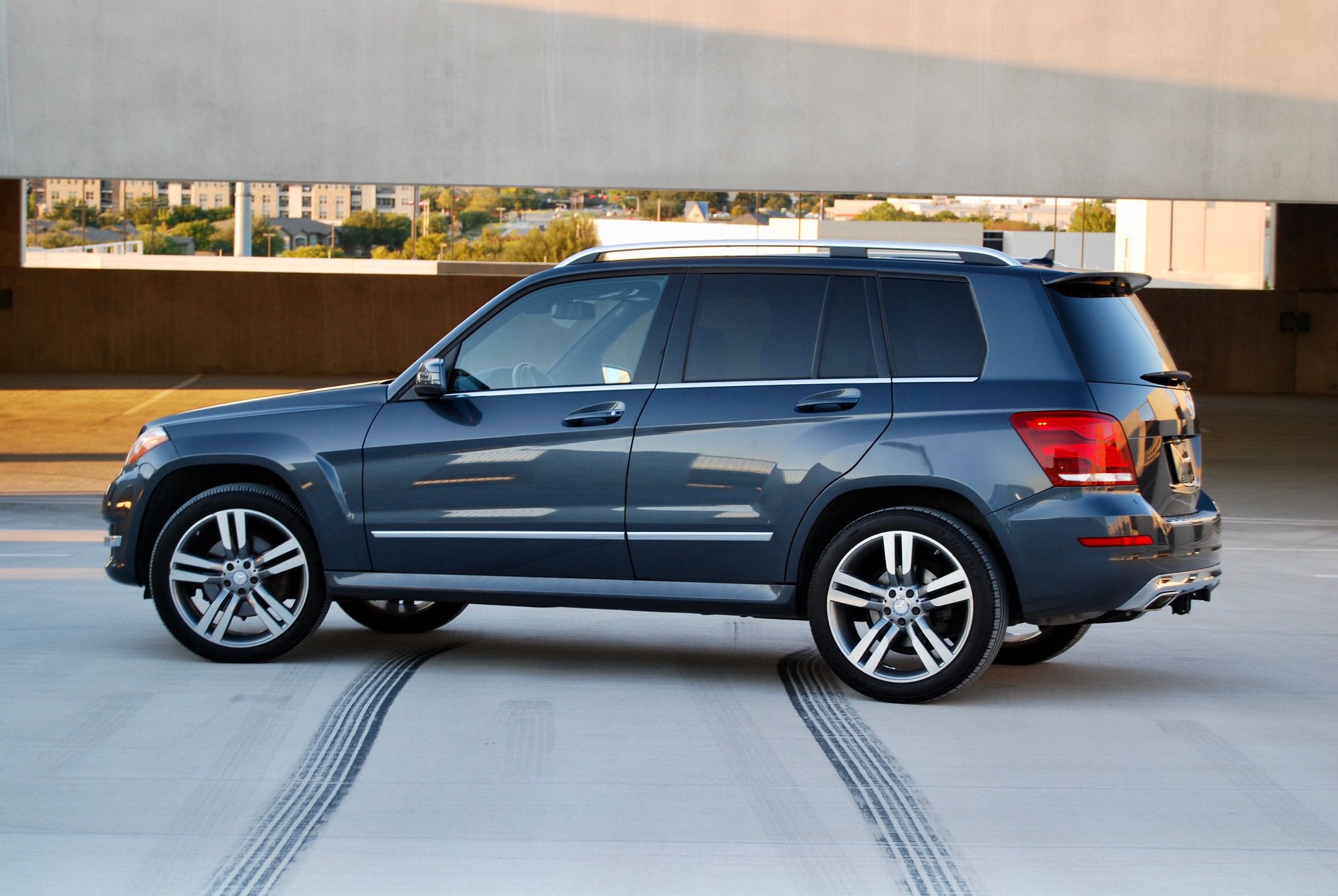 2014 Mercedes-Benz GLK350 - 2014 Mercedes GLK350 4MATIC - LOADED!!! - Used - VIN WDCGG8JB7EG255245 - 78,300 Miles - 6 cyl - AWD - Automatic - SUV - Gray - Dallas, TX 75013, United States