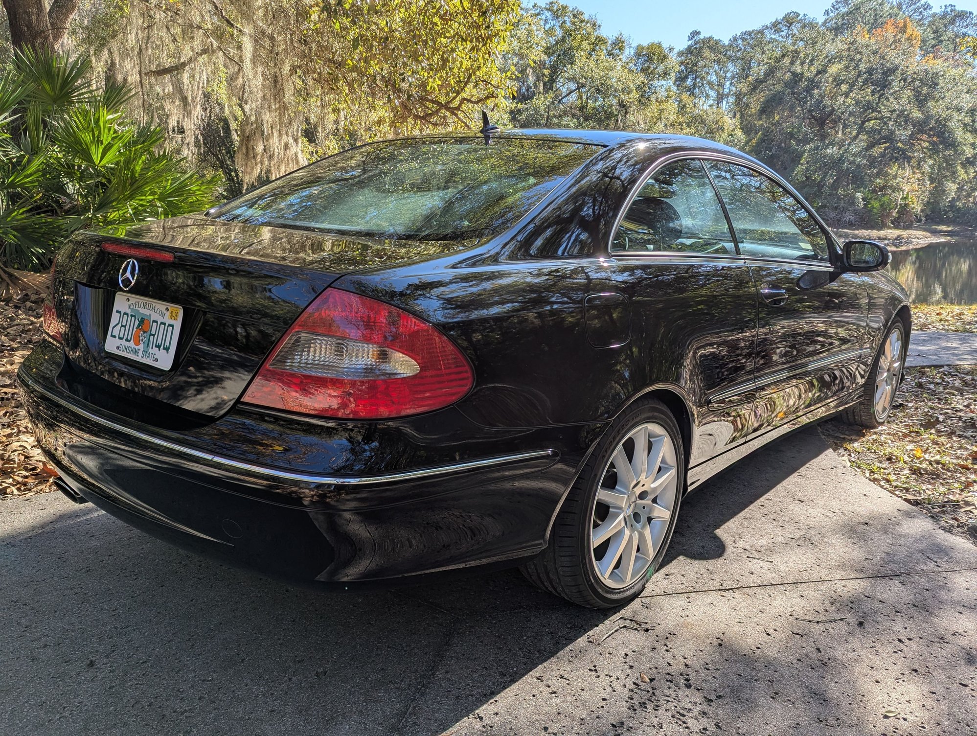 2007 Mercedes-Benz CLK350 - 2007 CLK 350 COUPE ONE OWNER - Used - VIN WDBTJ56HX7F207263 - 111,000 Miles - 6 cyl - 2WD - Automatic - Coupe - Black - Jacksonville, FL 32223, United States