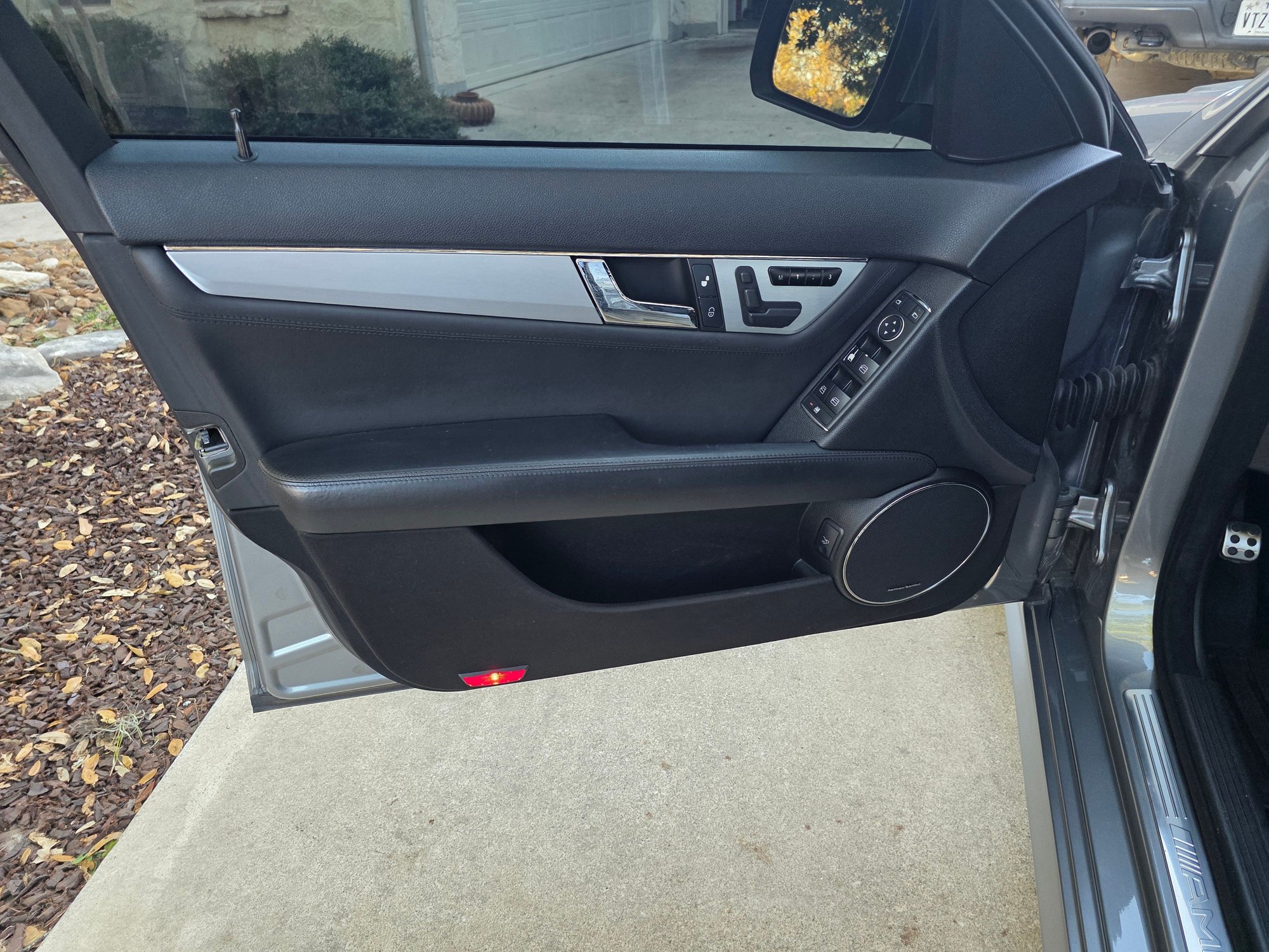 2009 Mercedes-Benz C63 AMG - 2009 Mercedes-Benz C63 AMG - Used - VIN WDDGF77X79F252224 - 65,000 Miles - 8 cyl - 2WD - Automatic - Gray - Spring Branch, TX 78070, United States