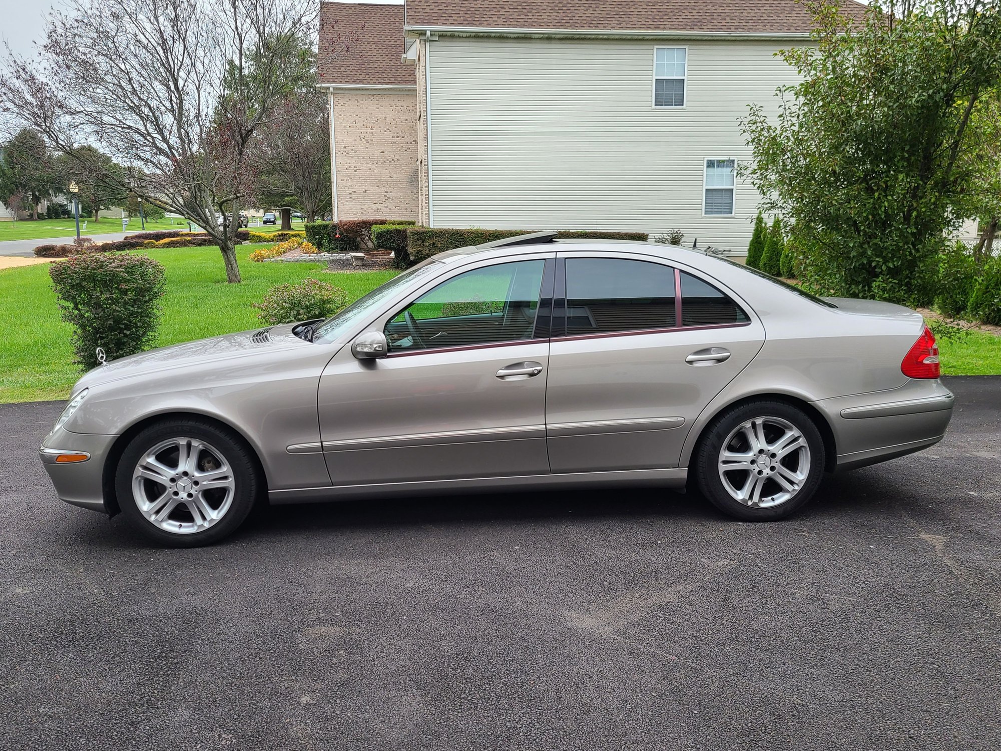 2004 Mercedes-Benz E500 - 2004 e500 65k miles $6500 obo - Used - VIN Wdbuf70j84a588343 - 65,000 Miles - 8 cyl - 2WD - Automatic - Sedan - Beige - Wilmington, DE 19701, United States
