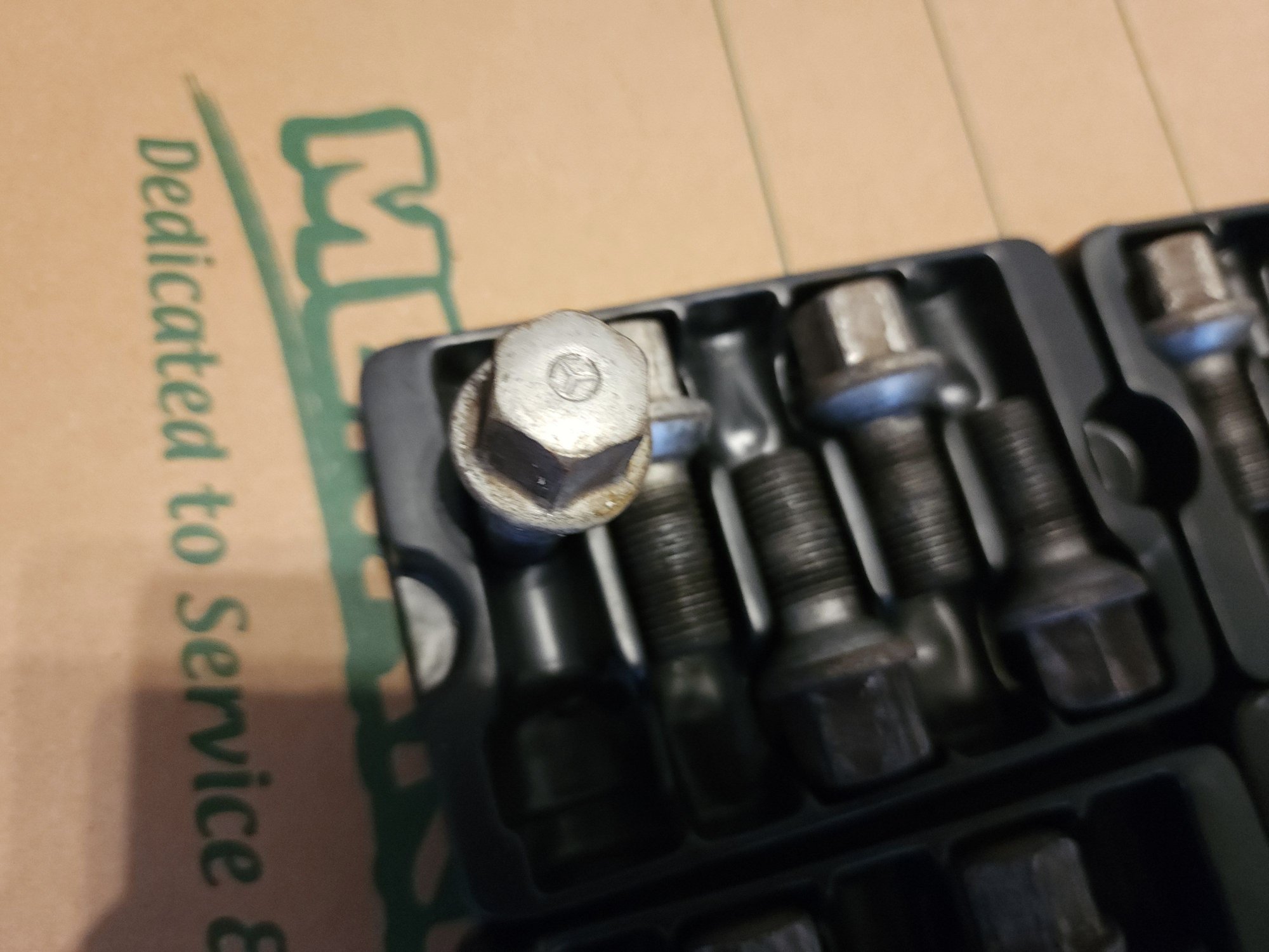 Wheels and Tires/Axles - Mercedes W204 C250 C300 W211 W212 W164 W218 Wheel Lug Bolt 0009904907 OEM SET 20 - Used - 0  All Models - Olathe, KS 66062, United States