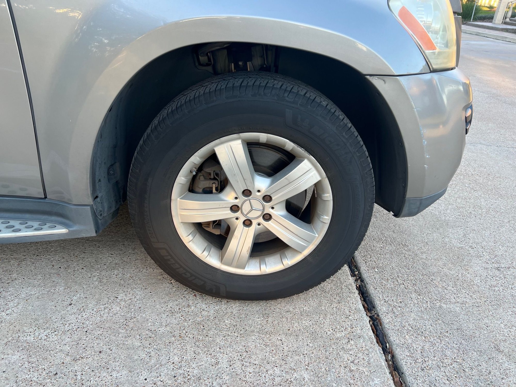 2007 Mercedes-Benz GL450 - 2007 Mercedes GL450, 133,000 miles, $3000 OBO - Used - VIN 4JGBF71E07A143136 - 133,000 Miles - 8 cyl - 4WD - Automatic - SUV - Silver - Houston, TX 77077, United States