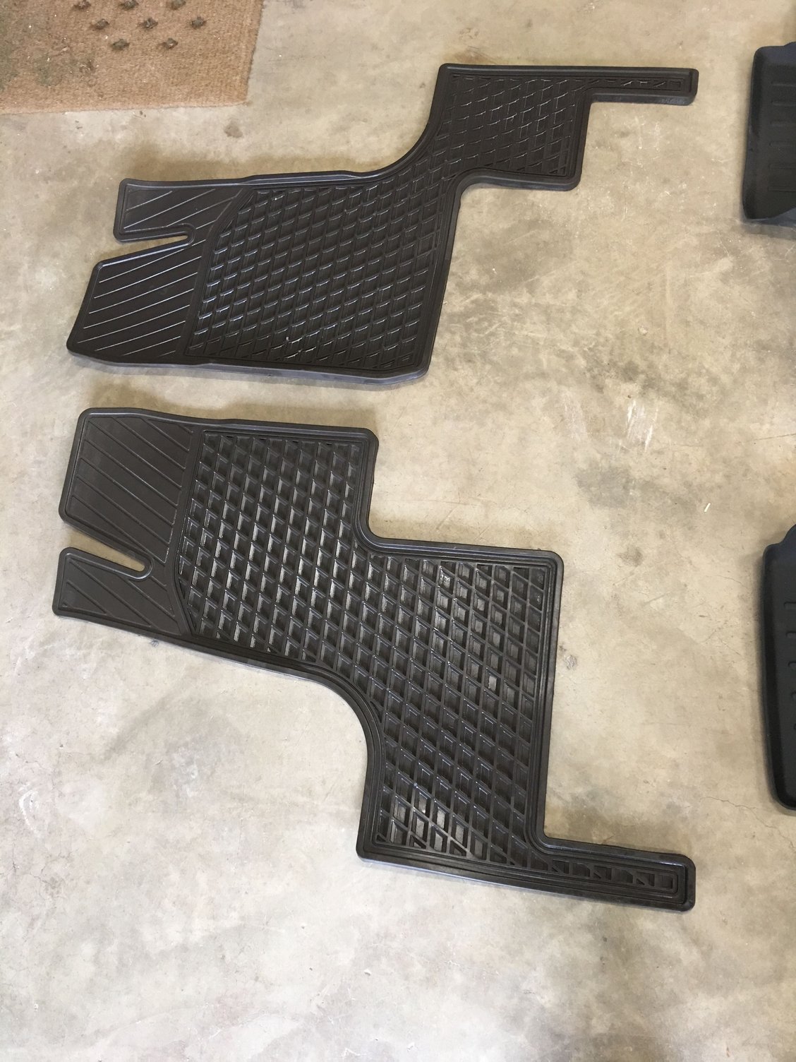 Accessories - 2013 -17 GL All season  floor Mats - Used - 2013 to 2018 Mercedes-Benz GL550 - Sykesville, MD 21784, United States