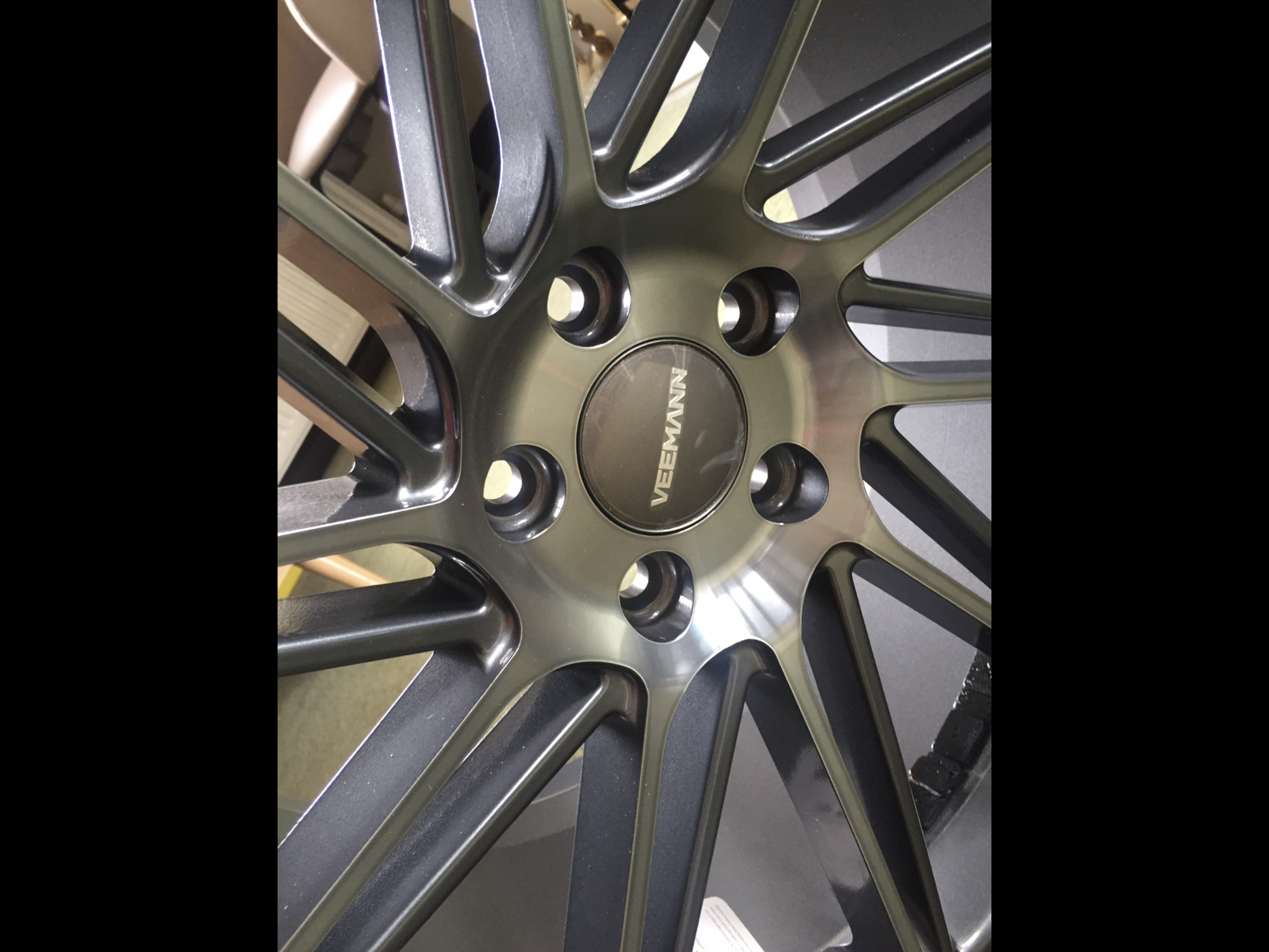 Wheels and Tires/Axles - New Set of 4 x 19" VEEMANN V-FS Wider Rear Alloy Wheels. Finish Graphite with Tyres - New - 2005 to 2010 Mercedes-Benz CLS500 - Lincoln LN5 7HJ, United Kingdom