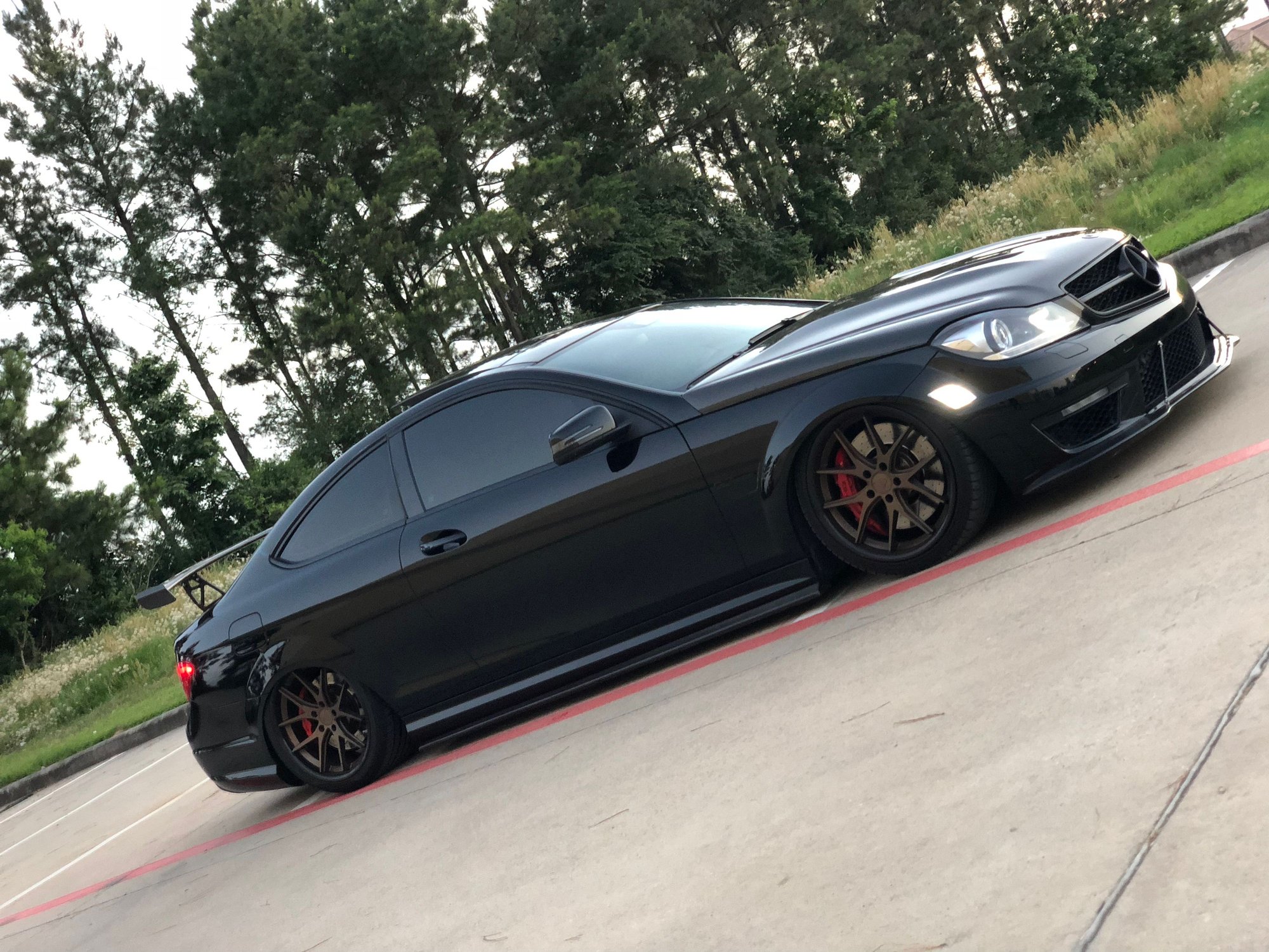 Steering/Suspension - W204 Accuair E-level with bags and front struts - Used - 2009 to 2015 Mercedes-Benz C63 AMG - 2008 to 2015 Mercedes-Benz C350 - Houston, TX 77057, United States