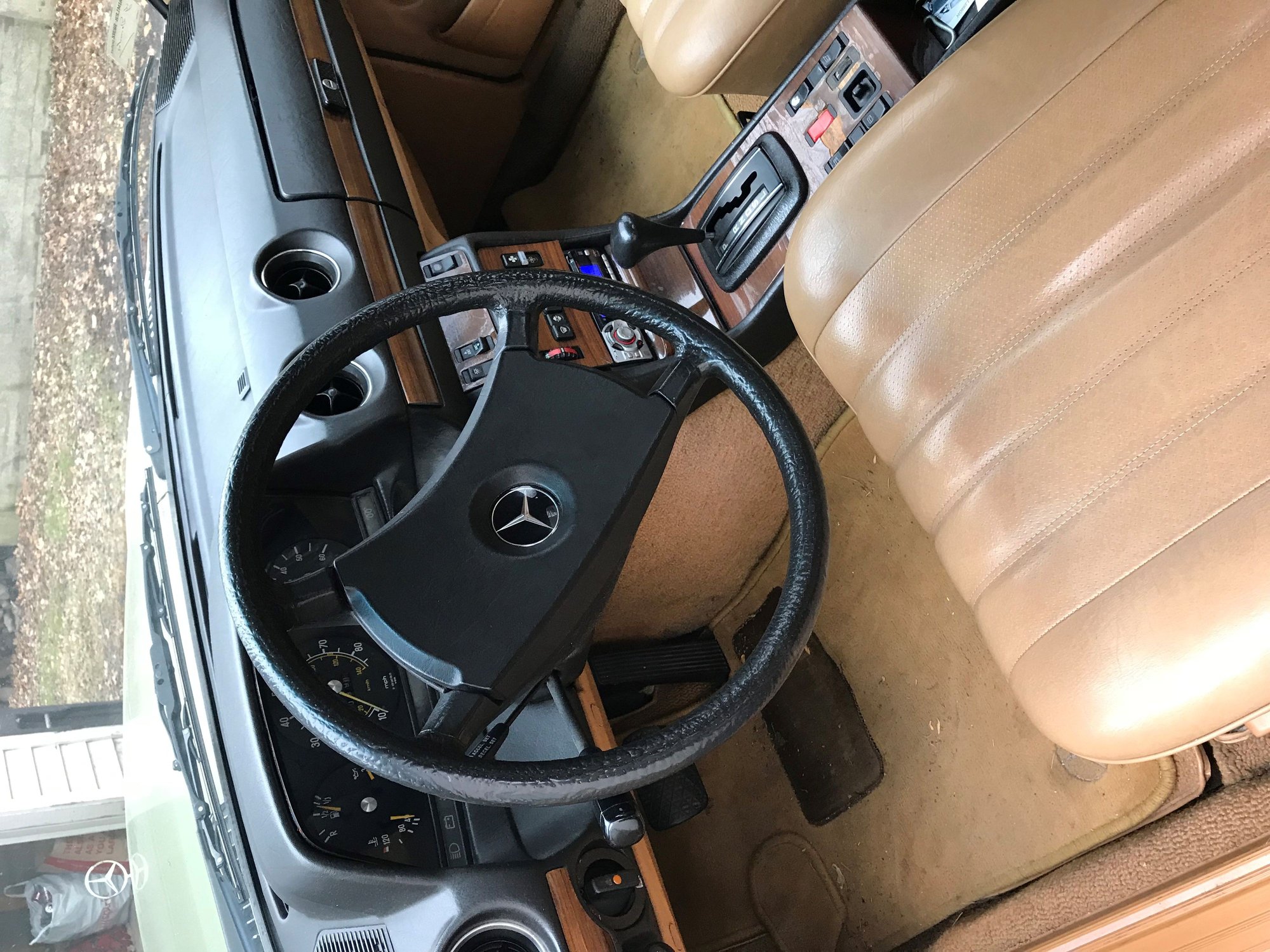 1982 Mercedes-Benz 300D - 1982 Mercedes Benz 300 D Sedan - Used - VIN WDBAB33A2CB001176 - 225,000 Miles - 5 cyl - 2WD - Automatic - Grosse Pointe Farms, MI 48236, United States