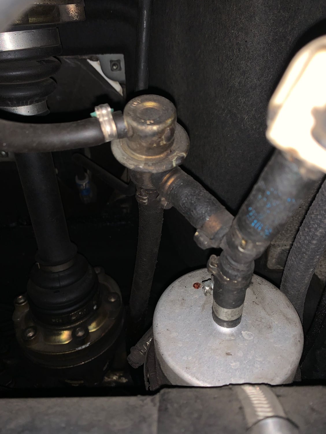 Can Anyone ID This Fuel System Part? - MBWorld.org Forums 2011 Ford E350 Fuel Filter Location