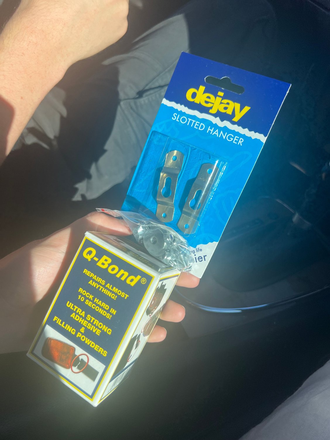 Used Qbond instead of gorilla glue due to price 60 rand vs 350. Mistake in my opinion 
