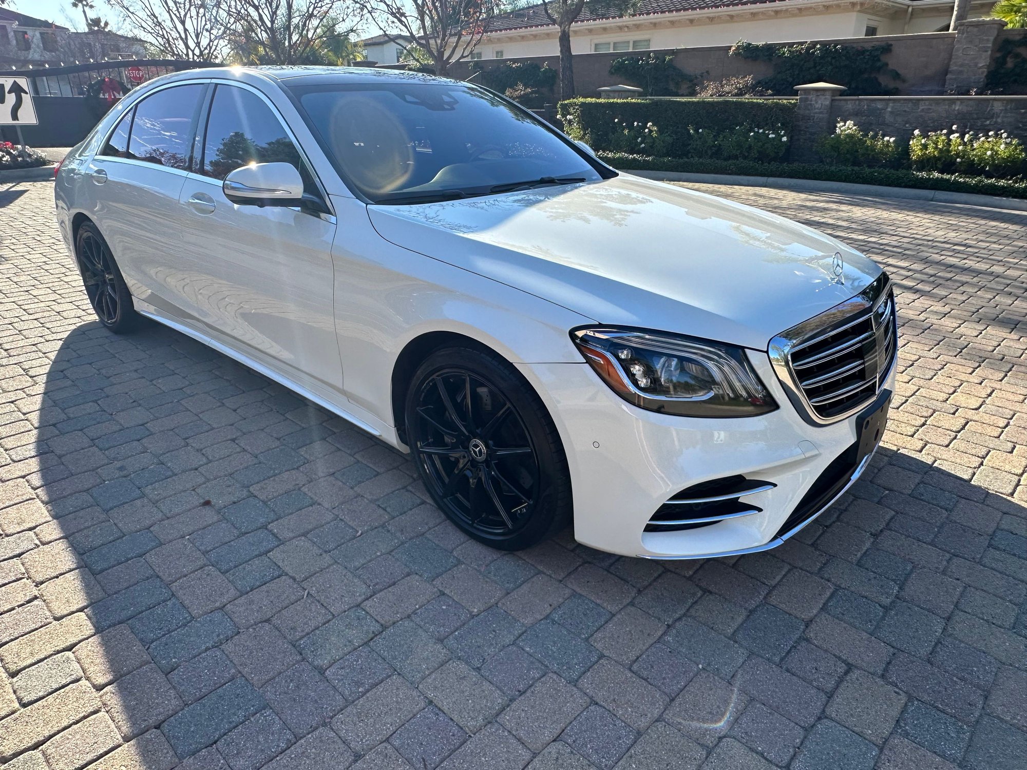 2019 Mercedes-Benz S560 - 2019 Mercedes-Benz S-Class S 560 Sedan 4D - Used - VIN WDDUG8DB2KA483324 - 53,500 Miles - 8 cyl - 2WD - Automatic - Sedan - White - Huntington Beach, CA 92646, United States