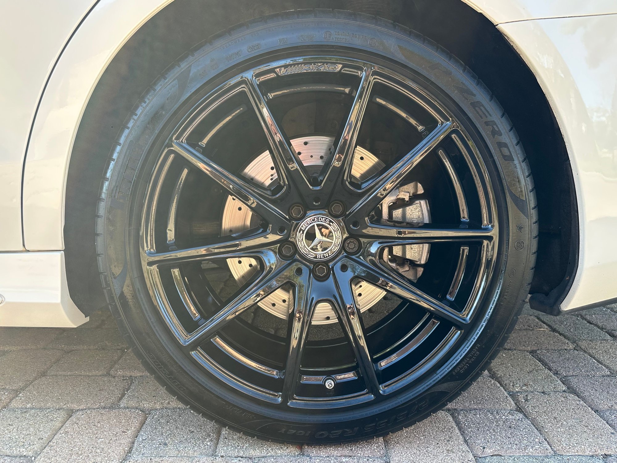 2019 Mercedes-Benz S560 - 2019 Mercedes-Benz S-Class S 560 Sedan 4D - Used - VIN WDDUG8DB2KA483324 - 53,500 Miles - 8 cyl - 2WD - Automatic - Sedan - White - Huntington Beach, CA 92646, United States