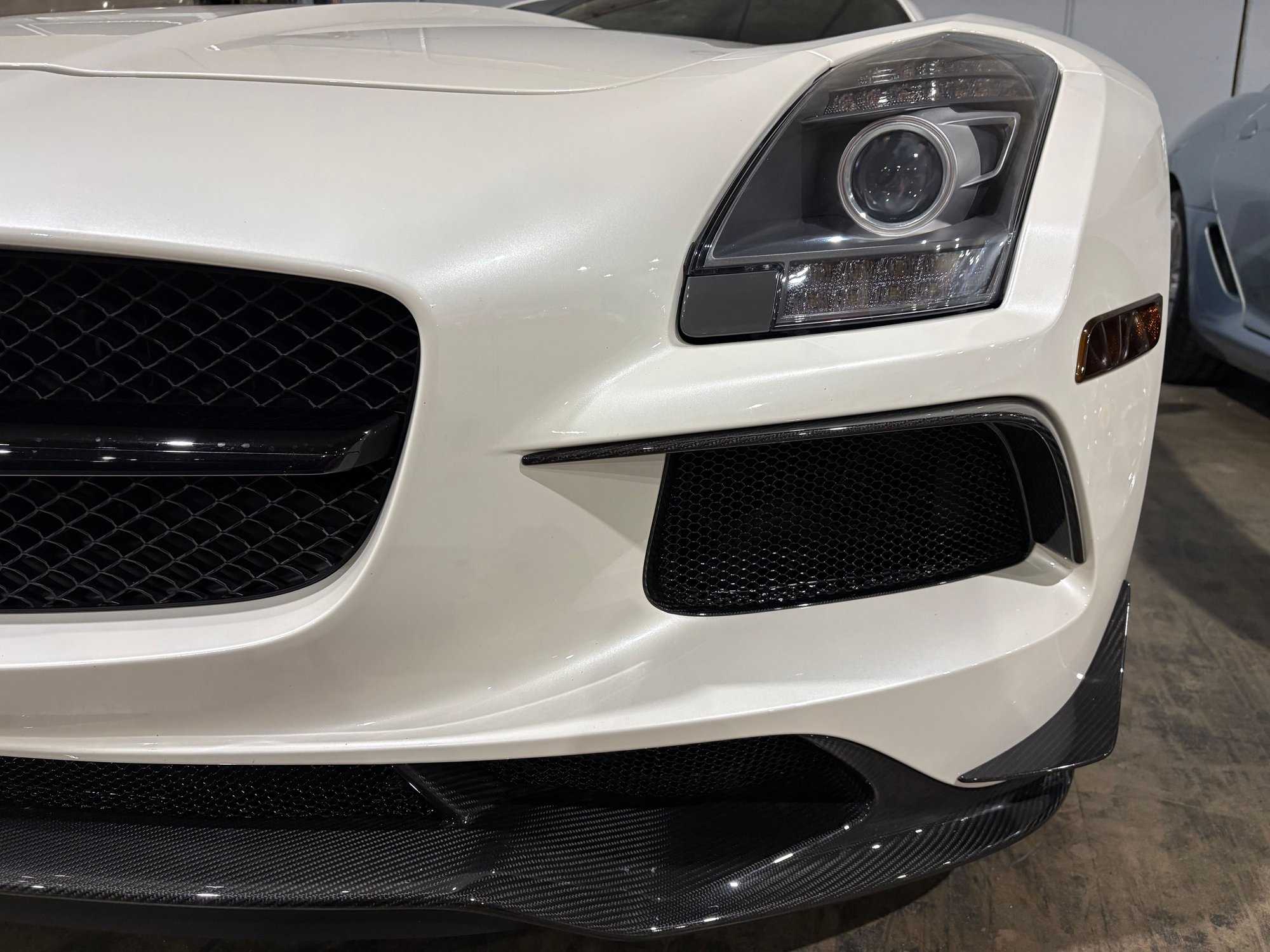 2014 Mercedes-Benz SLS AMG - SLS BLACK SERIES in designo Mystic White with 3655 miles - Used - VIN wddrj7ha6ea010789 - 3,655 Miles - 8 cyl - 2WD - Automatic - Coupe - White - Miami, FL 33143, United States