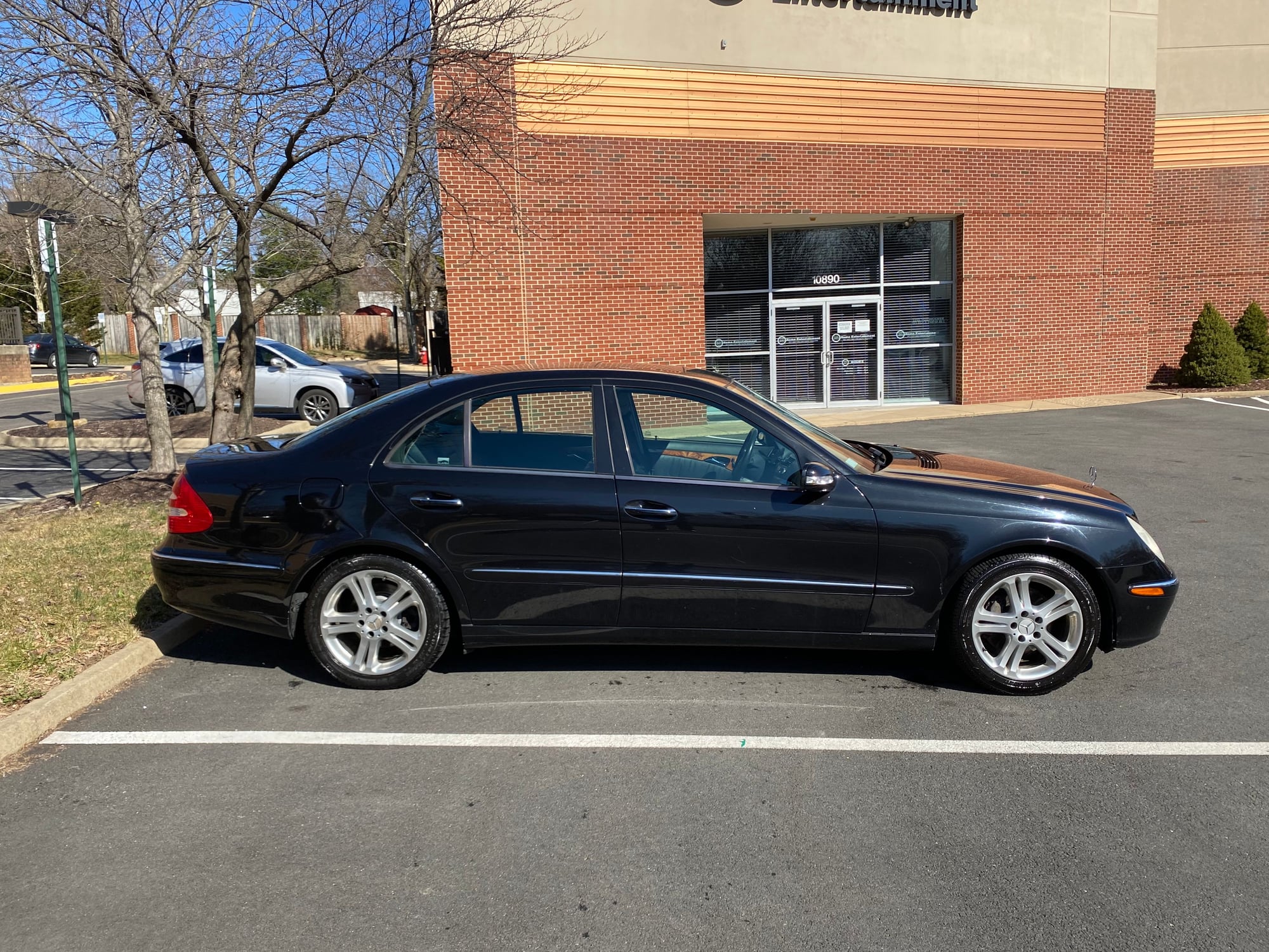 2005 Mercedes-Benz E500 - 2005 E500 black on black: A daily driver ready for you to take over. - Used - VIN WDBUF70J05A728046 - 146,500 Miles - 8 cyl - 2WD - Automatic - Sedan - Black - Annandale, VA 22003, United States