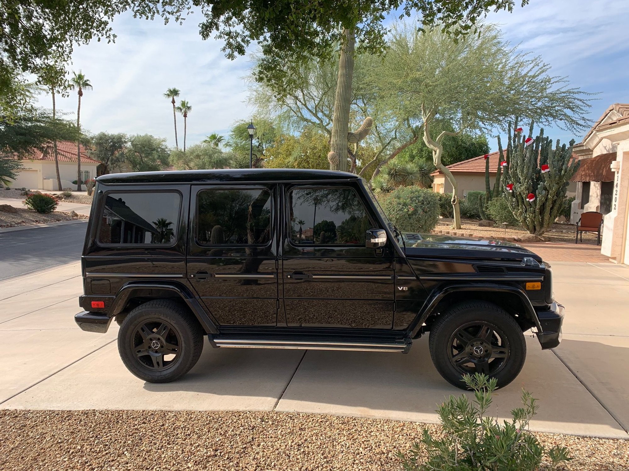 2003 Mercedes-Benz G500 - 2003 Mercedes-Benz G500 - Used - VIN WDCYR49E43X141559 - 198,000 Miles - 8 cyl - 4WD - Automatic - SUV - Black - Nnnn, AZ 55555, United States