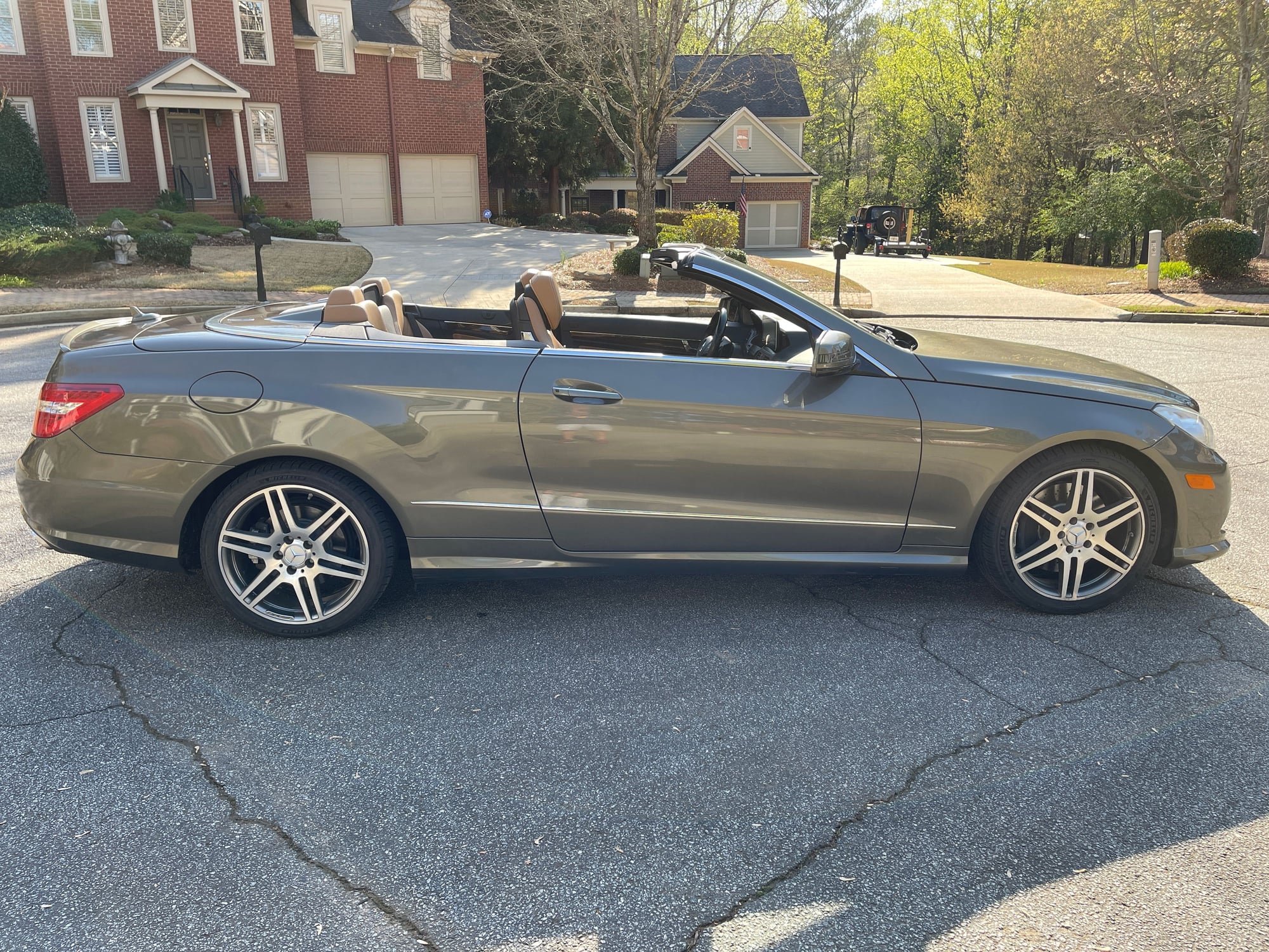 2011 Mercedes-Benz E550 - 2011 E550 (A207) Convertible Launch Edition - Used - VIN WDDKK7CF7BF045325 - 63,500 Miles - 8 cyl - 2WD - Automatic - Convertible - Gray - Roswell, GA 30075, United States