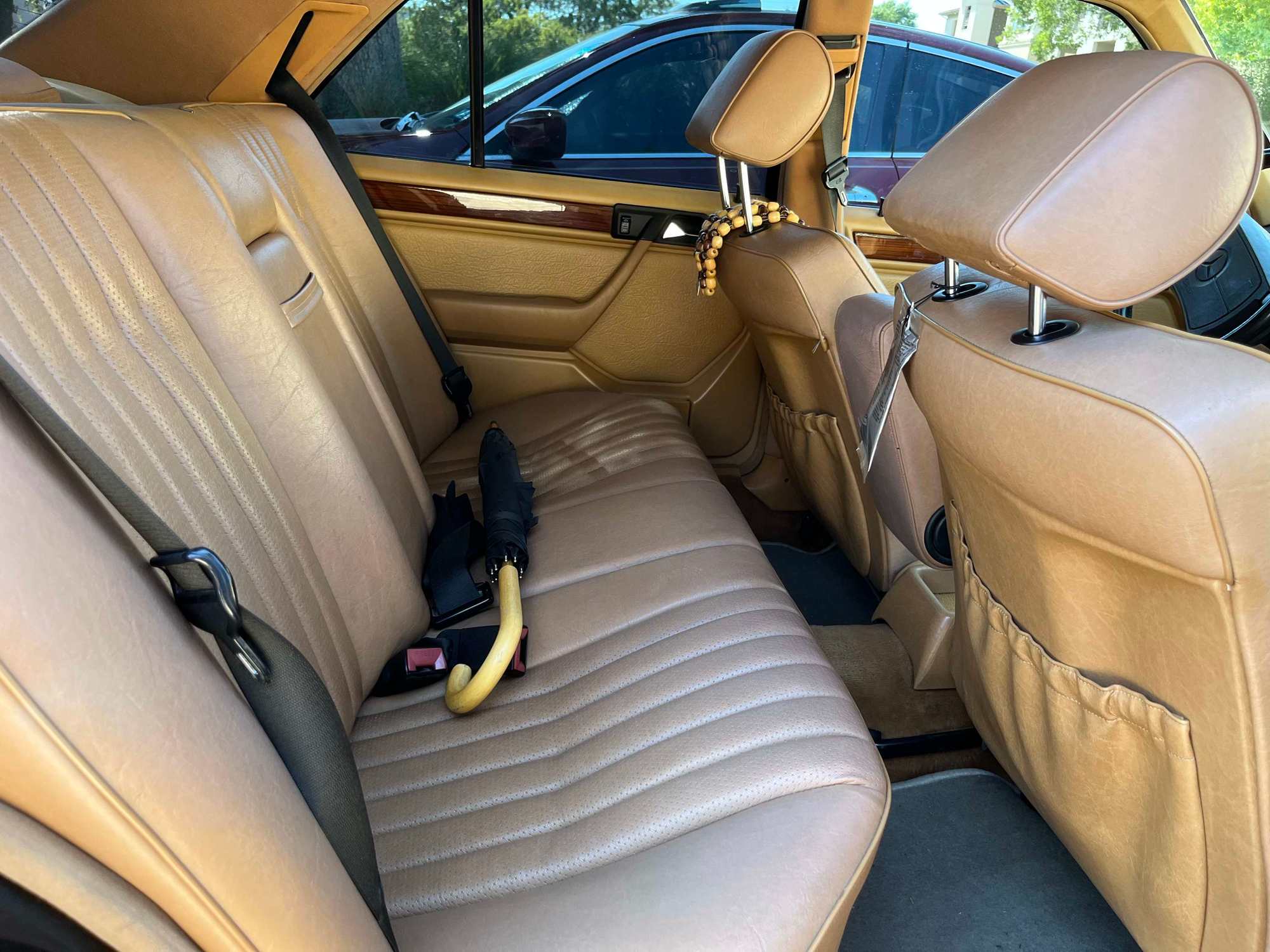 1992 Mercedes-Benz 300D - 1992 Mercedes 300D with OM603 Turbodiesel, lots of maintenance records, Texas - Used - VIN WDBEB28D5NB729401 - 253,000 Miles - 6 cyl - 2WD - Automatic - Sedan - Black - Dallas, TX 75235, United States