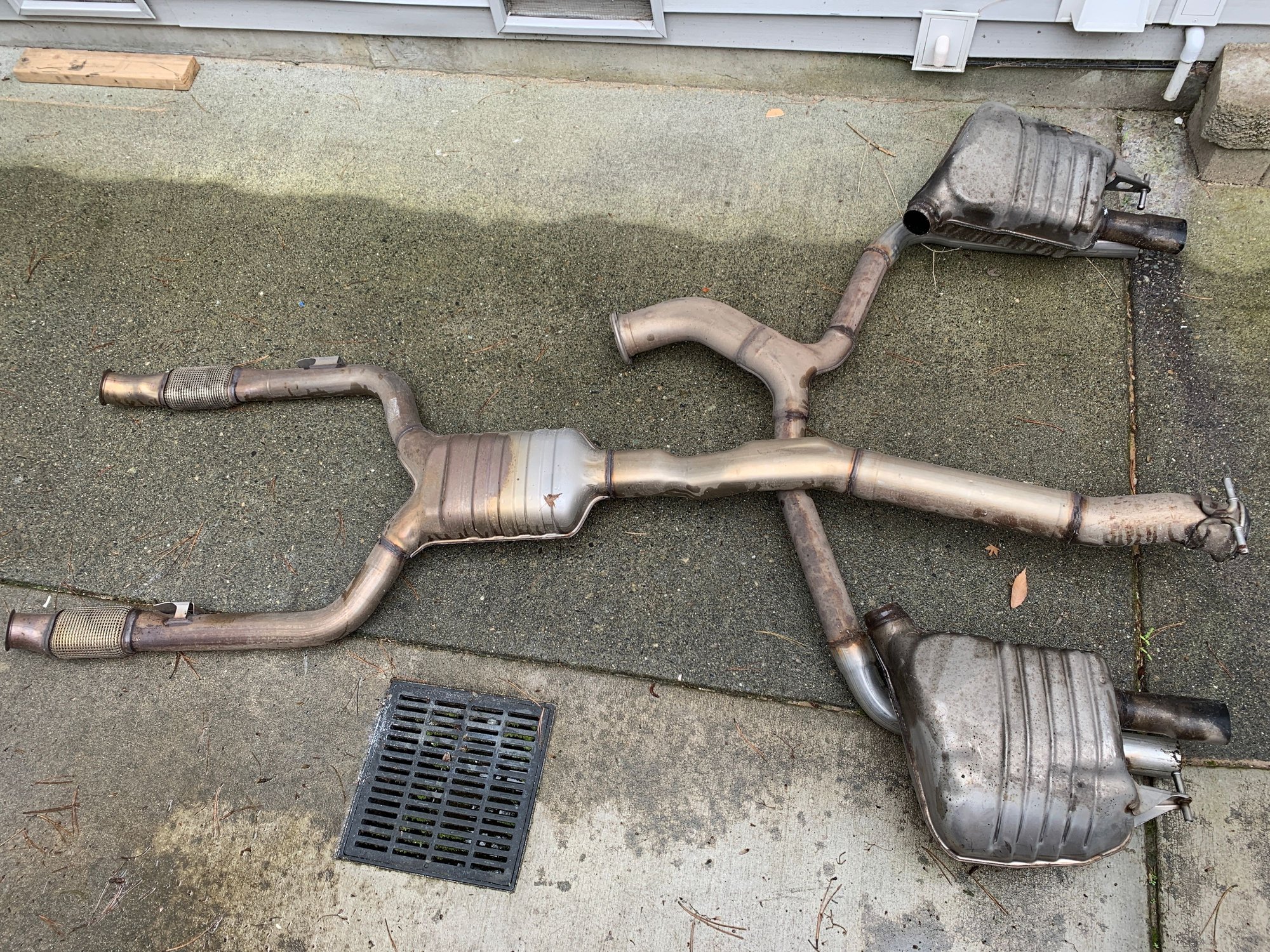 Engine - Exhaust - OEM FRONT EXHAUST, INTERMEDIATE CENTER PIPE & REAR PIPE MUFFLER DUAL EXIT EXHAUST - Used - 2015 to 2018 Mercedes-Benz C-Class - 2016 Mercedes-Benz C450 AMG - Snohomish, WA 98296, United States