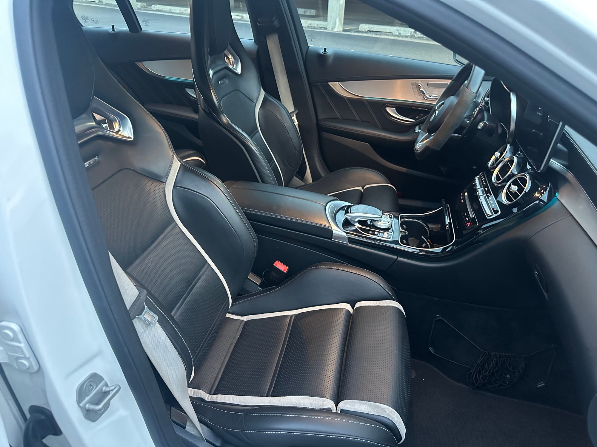 2016 Mercedes-Benz C63 AMG S - 2016 Mercedes Benz C63S Sedan 89k miles pure 900 turbos - Used - VIN 55SWF8HB7GU097463 - 89,000 Miles - 8 cyl - White - Rochester Hills, MI 48307, United States