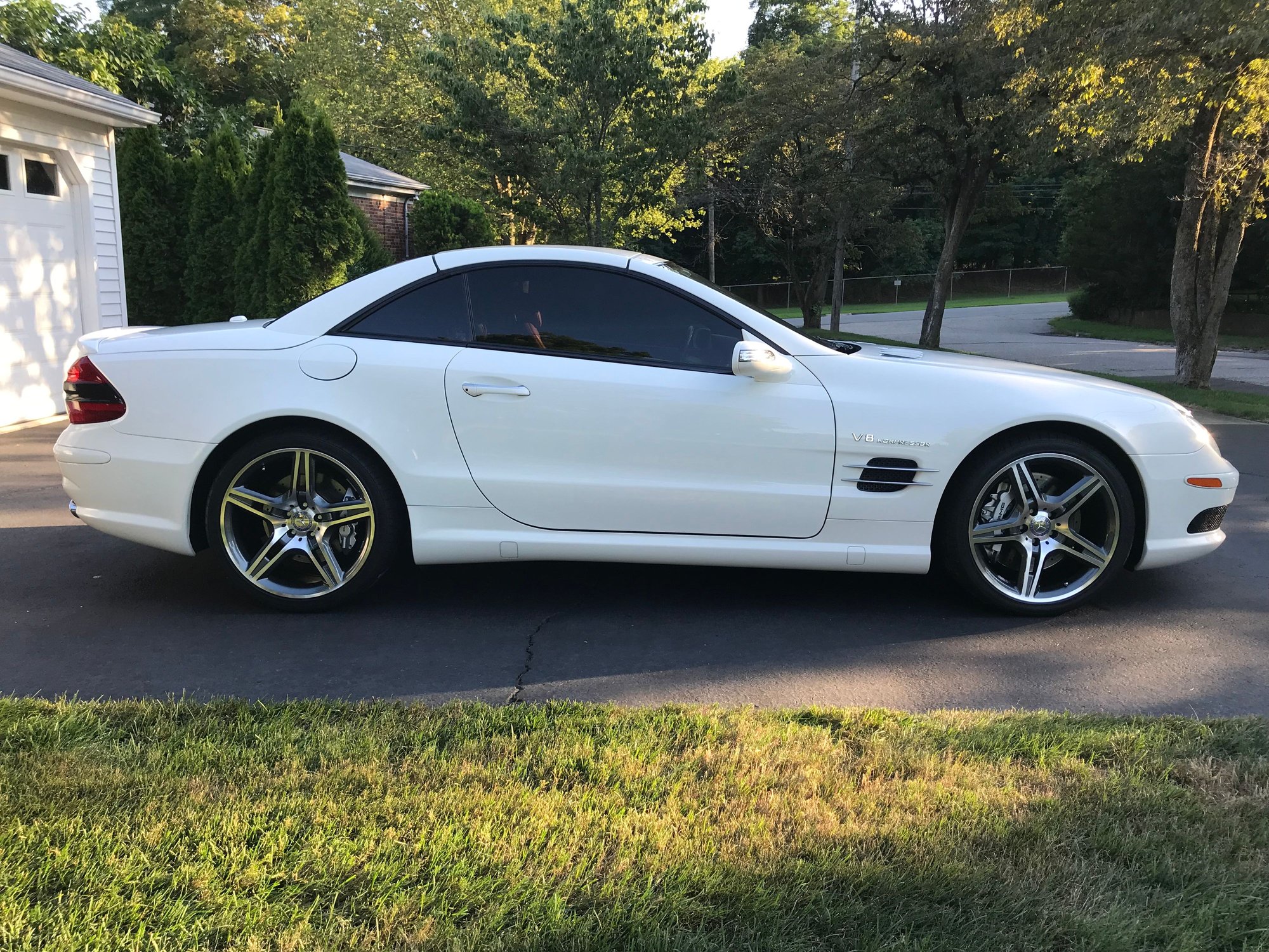 2005 Mercedes-Benz SL55 AMG - 2005 Mercedes-Benz SL55 AMG -24,000 miles -Like New - Obsessively Maintained -$43,000 - Used - VIN WDBSK74F55F094714 - 8 cyl - 2WD - Automatic - Convertible - White - Fairfield, CT 06824, United States