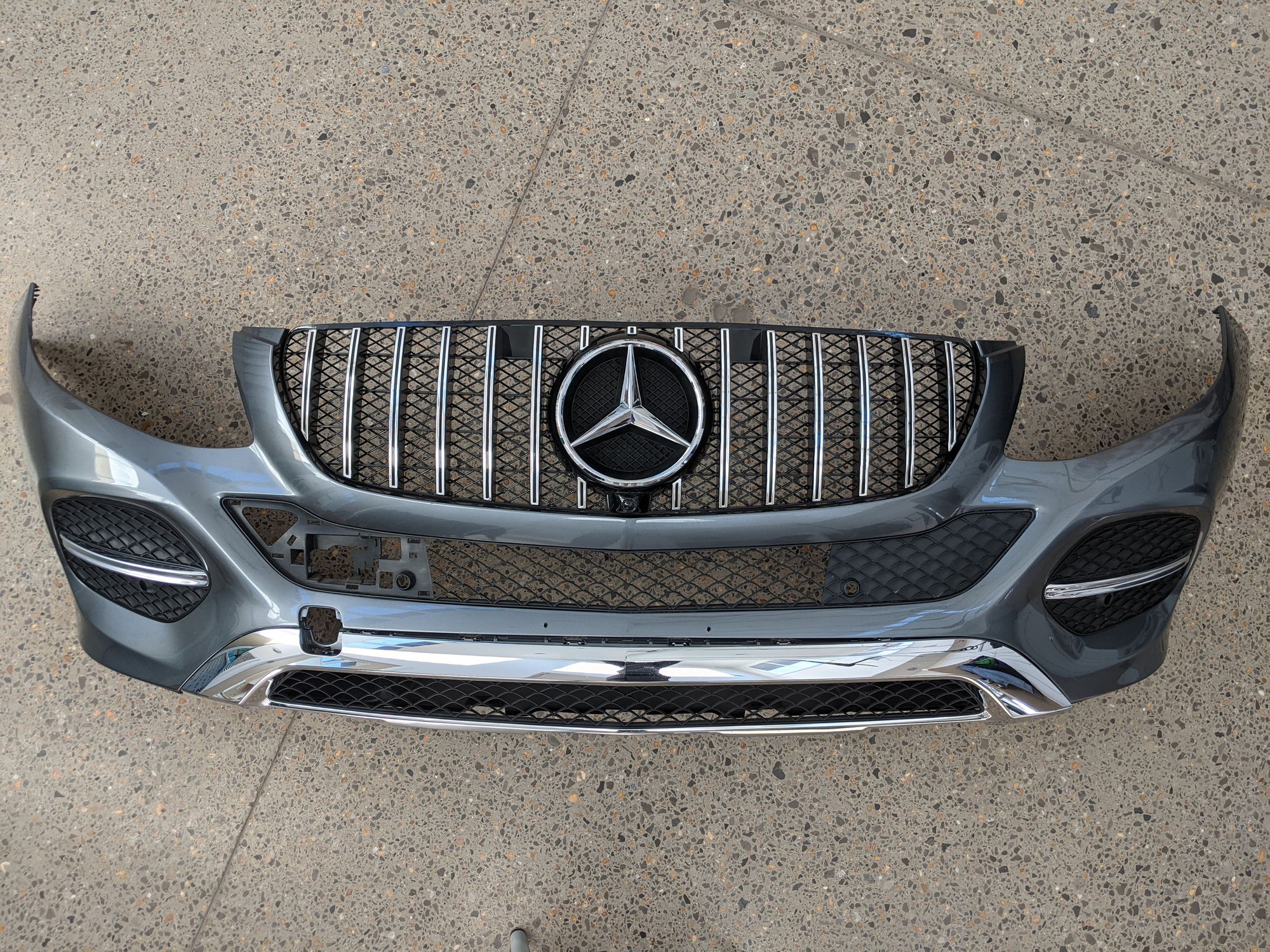 Exterior Body Parts - Full Front Bumper with Upper and Lower Grills - Used - 2016 to 2018 Mercedes-Benz GLE350 - Nashville, TN 37206, United States