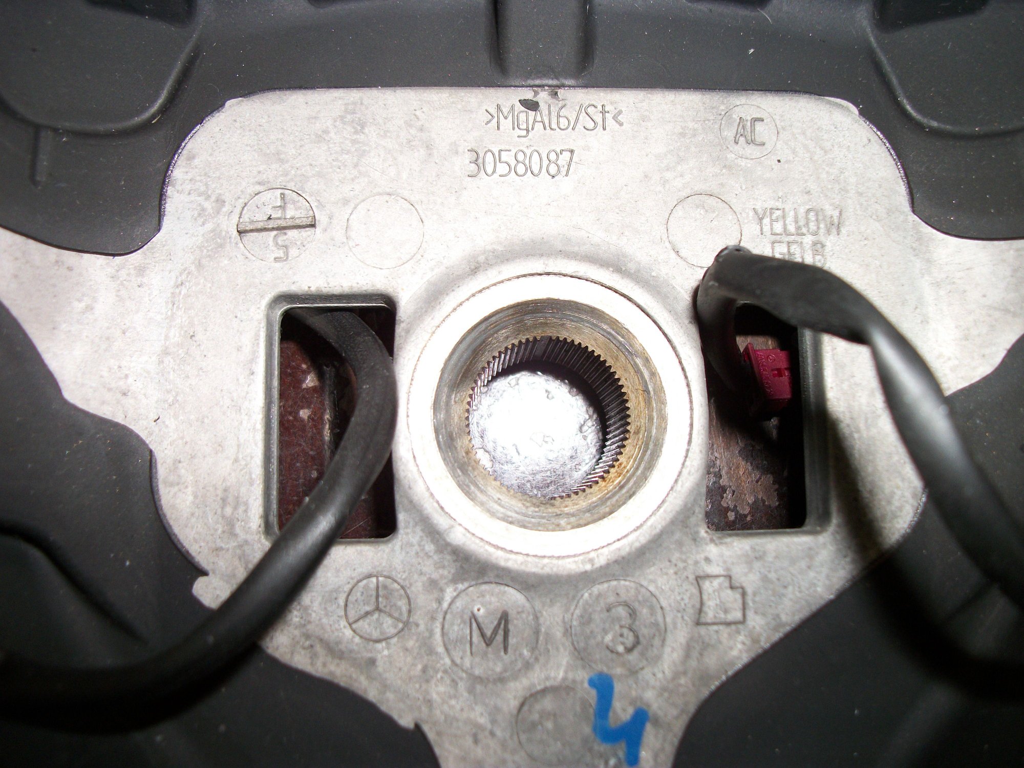 Miscellaneous - Steering Wheel with Paddels - Used - 2008 to 2011 Mercedes-Benz C300 - Torrington, CT 06790, United States