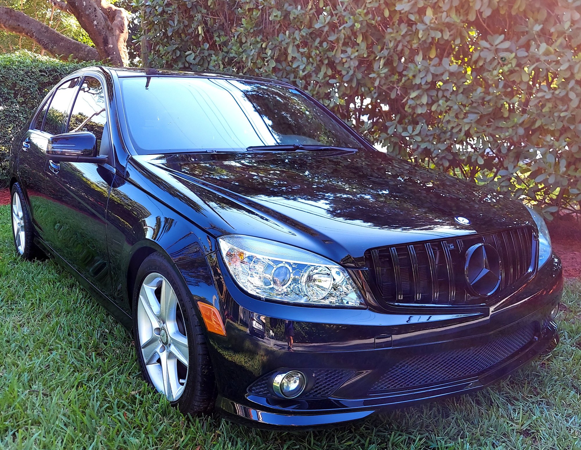 2010 Mercedes-Benz C300 - C300 2010 MANUAL TRANSMISSION - Used - VIN WDDGF5EB0AR114104 - 6 cyl - 2WD - Manual - Sedan - Black - South Miami, FL 33155, United States