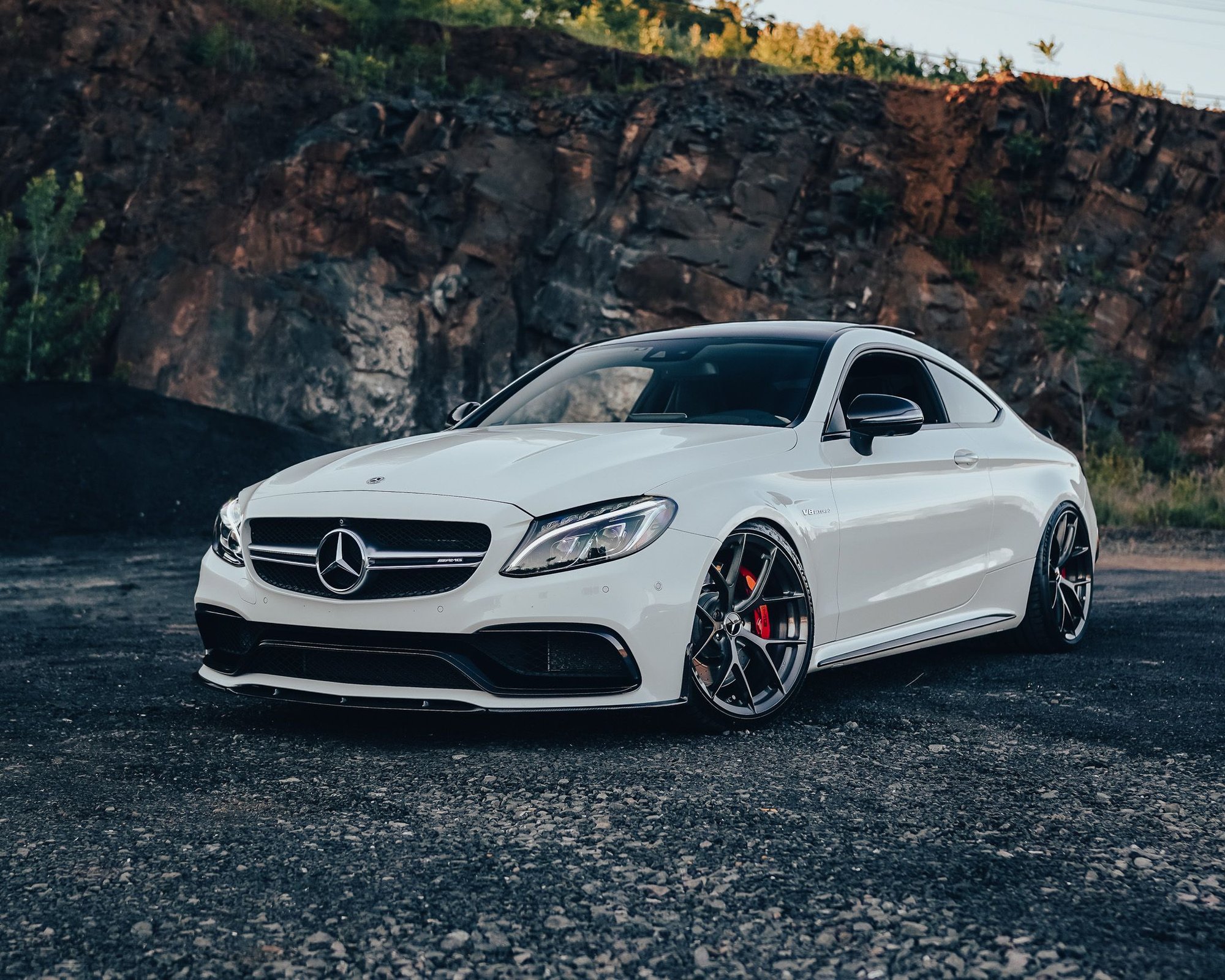 2018 Mercedes-Benz C63 AMG S - 2018 AMG C63S Coupe- 42k miles, located in CT - Used - VIN WDDWJ8HB7JF697280 - 42,500 Miles - 8 cyl - 2WD - Automatic - Coupe - White - Bloomfield, CT 06002, United States