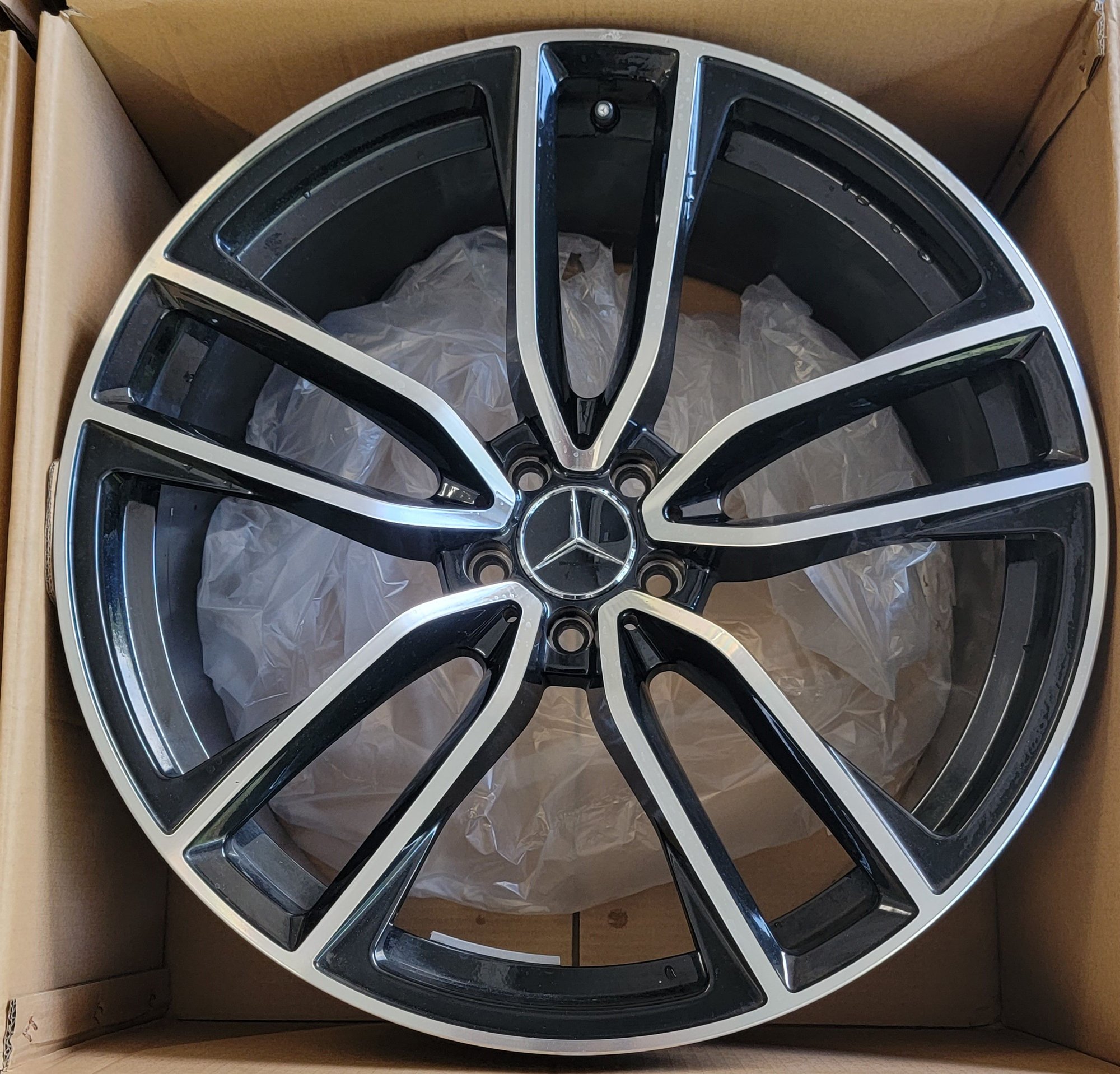 Wheels and Tires/Axles - 22" GLS Wheels (square setup) - Used - 2020 to 2024 Mercedes-Benz GLS450 - Gibsonia, PA 15044, United States