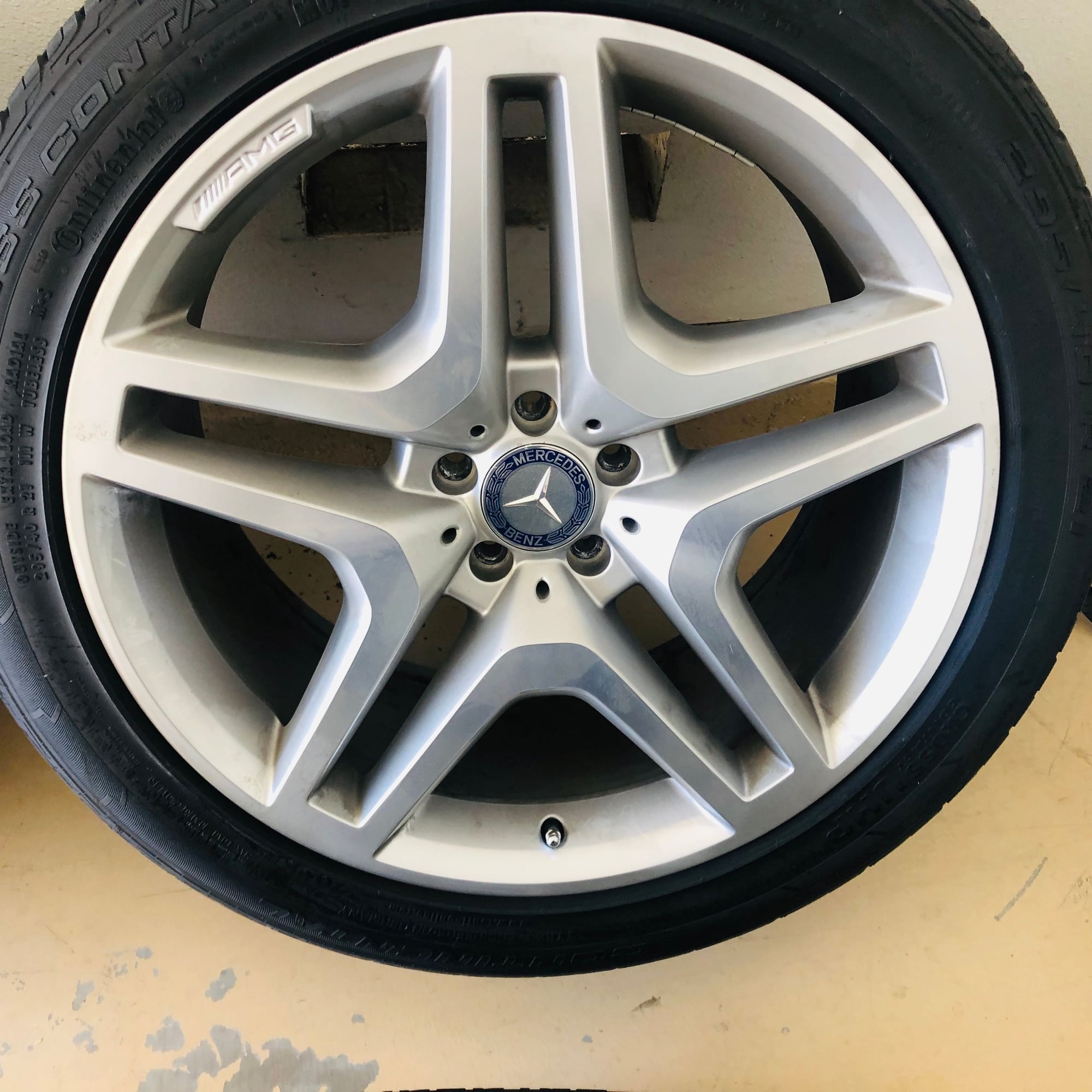 Wheels and Tires/Axles - GL 550 WHEELS AND TIRES - 21" AMG - PERFECT CONDITION - NO SCRATCHES - Used - All Years Mercedes-Benz GLE63 AMG S - All Years Mercedes-Benz GLE350d - All Years Mercedes-Benz GL320 - Irvine, CA 92618, United States
