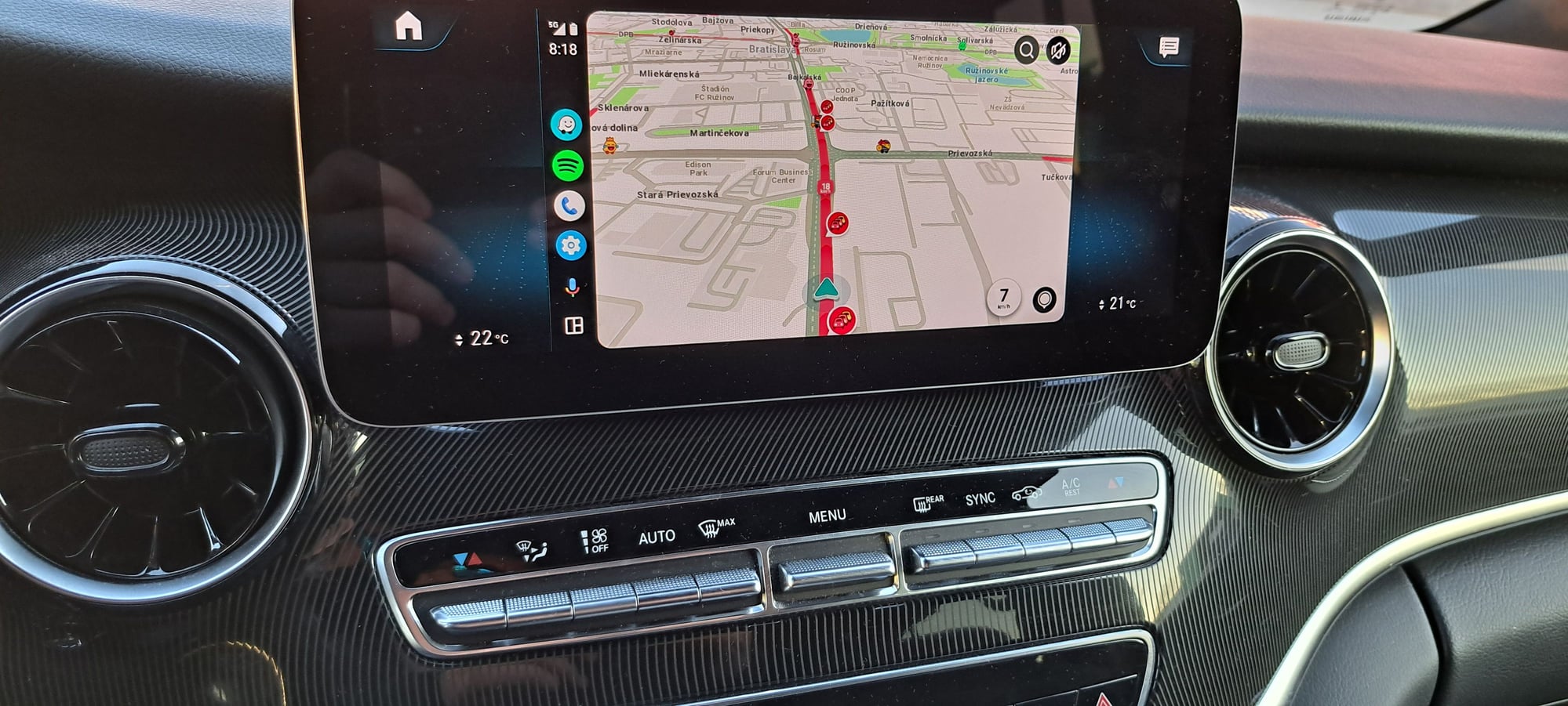 Pétition · Apple Carplay full screen on Mercedes MBUX 10.25 inches