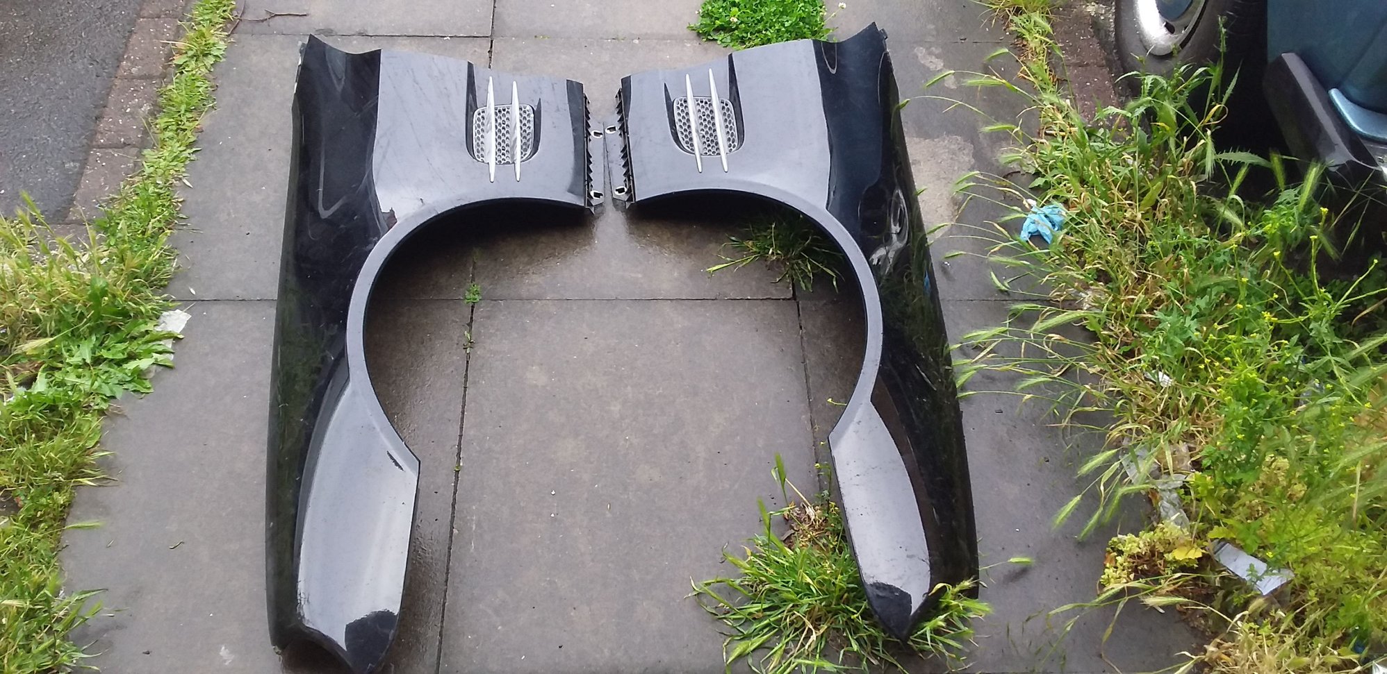 Exterior Body Parts - Mercedes sl r230 genuine front wings - Used - 2002 to 2008 Mercedes-Benz SL500 - Leicester LE4 9G, United Kingdom