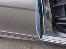 This is the rubber D type seal that's on the rear doors. as indicated in my other pic, this seal touches the other rubber D seal on the front doors, thus causing a very solid seal.