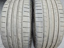 265/35ZR20 Tire