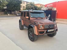 Interesting color on this Mercedes-Benz G500 AMG 4x4² in Bulgaria. 