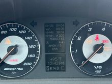 built in oil level reader into the dash, very neat feature. with the 200 mph AMG cluster 🫣