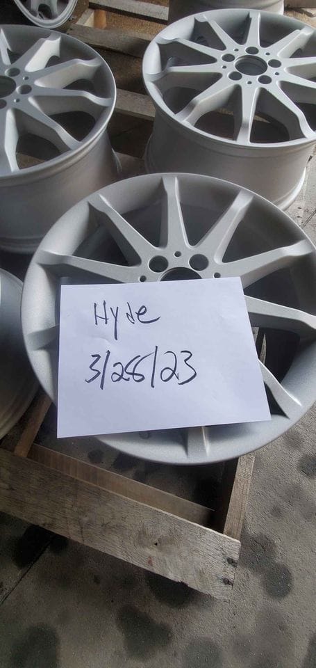 Wheels and Tires/Axles - freshly powder coated r350 rims, hasnt seen rubber yet - Used - 2006 to 2014 Mercedes-Benz R350 - Brattleboro, VT 05301, United States