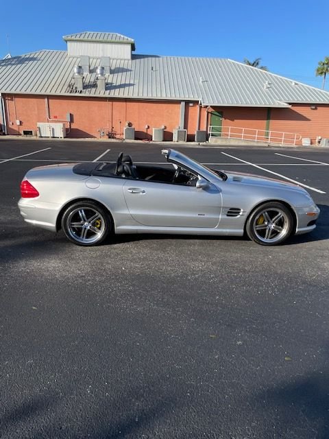 2004 Mercedes-Benz SL500 - A very nice maintained Sl500 - Used - VIN WDBSK 75FX4 F07 6 - 65,000 Miles - 8 cyl - 2WD - Automatic - Convertible - Silver - Melbourne, FL 32903, United States