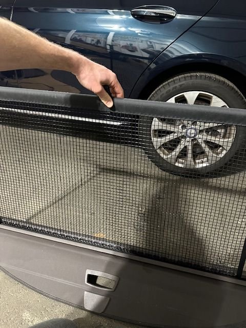 Accessories - CT: s213 e400 wagon oem cargo cover - Used - 2017 to 2020 Mercedes-Benz E400 - Milford, CT 06460, United States
