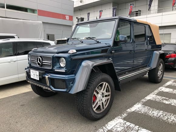 Mercedes Maybach G650 Landaulet in Japan. What a beautiful color. 